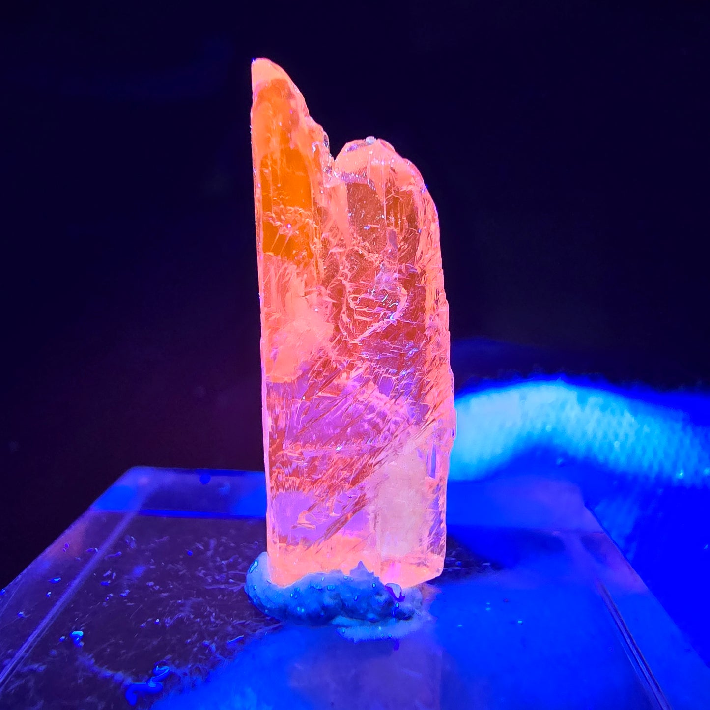 Seltener Kunzit X Spodumen Kristall weiß UV Mineral 22*8*4mm aus Brasilien