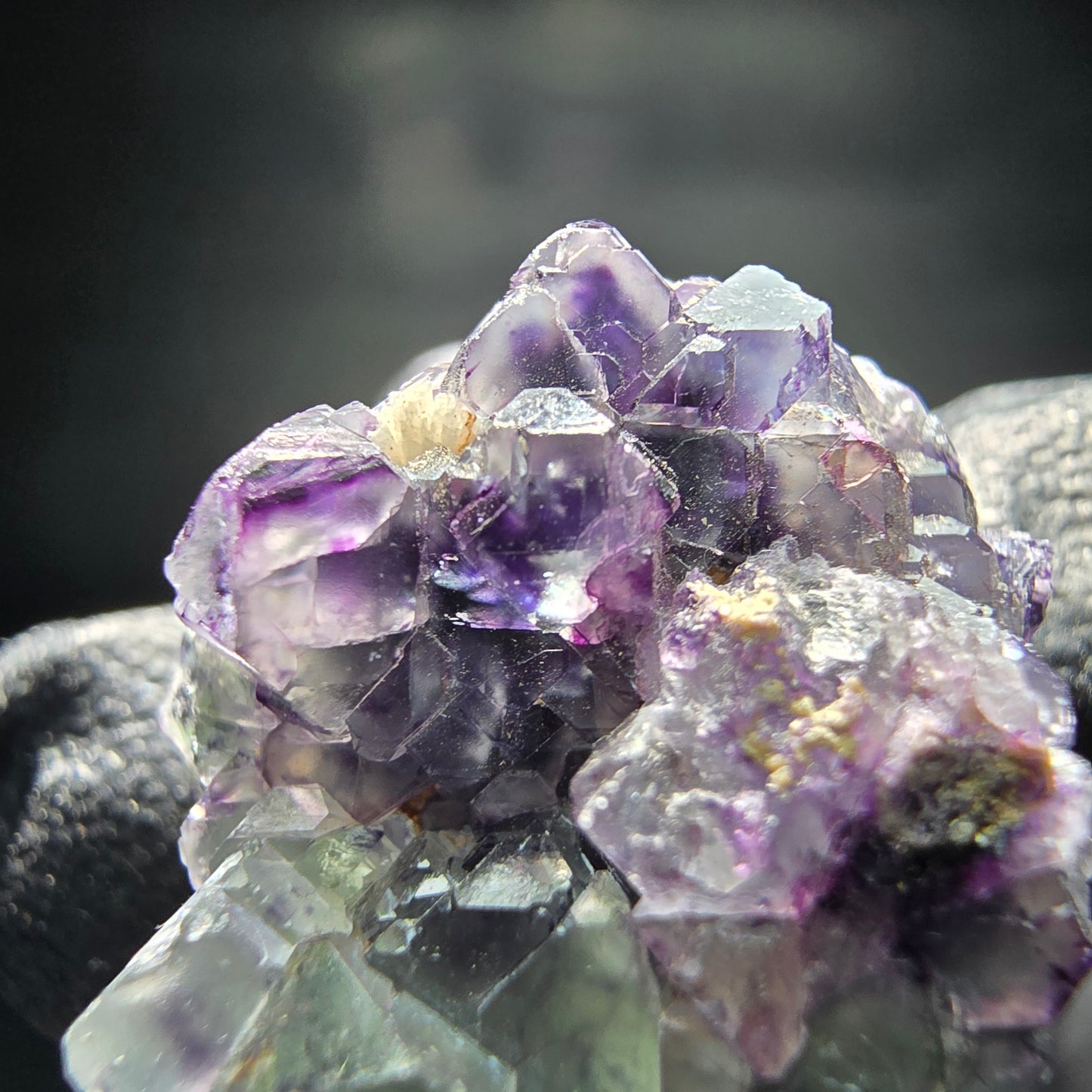 Zonare Fluorit, Schörl Turmalin, Orthoklas Stufe Erongo, Namibia 36*23*21mm