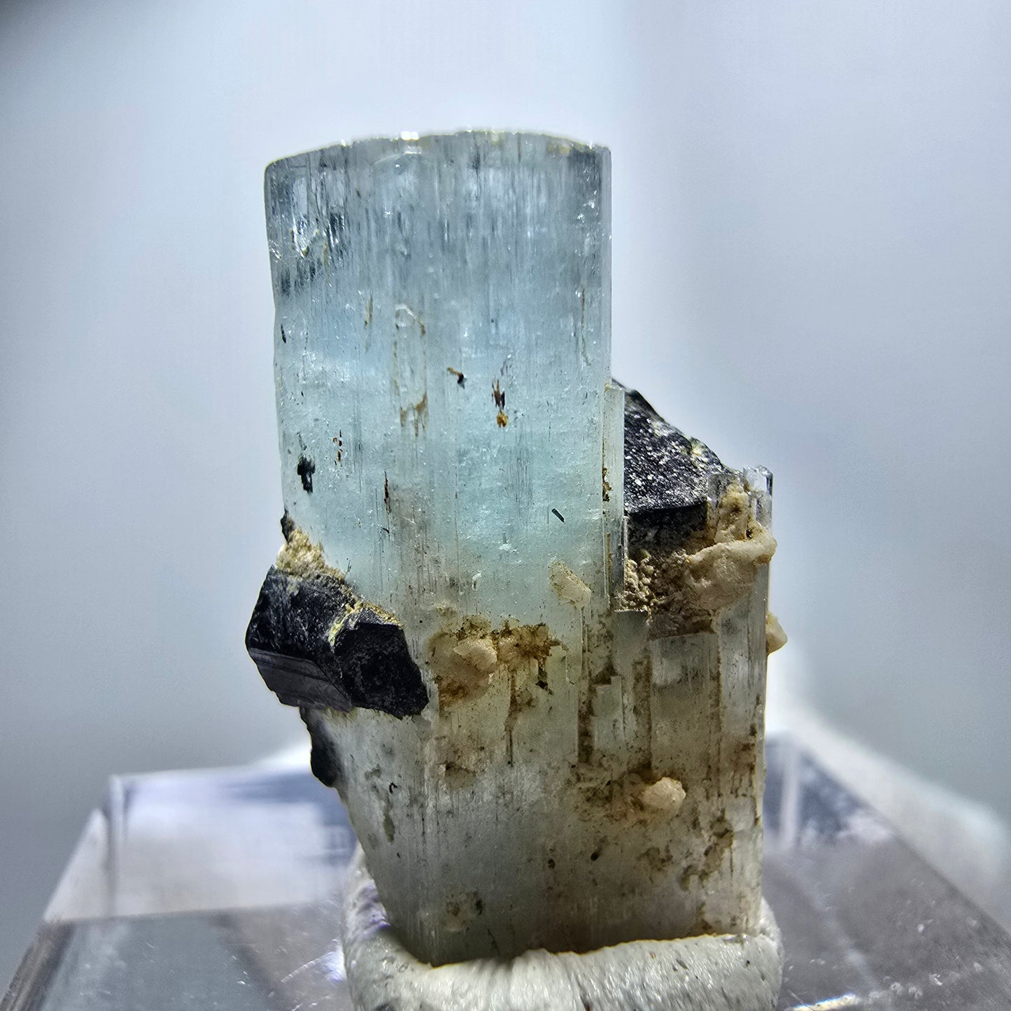 Seltener Aquamarin X mit Schörl Turmalin Erongo, Namibia 22*14*9mm