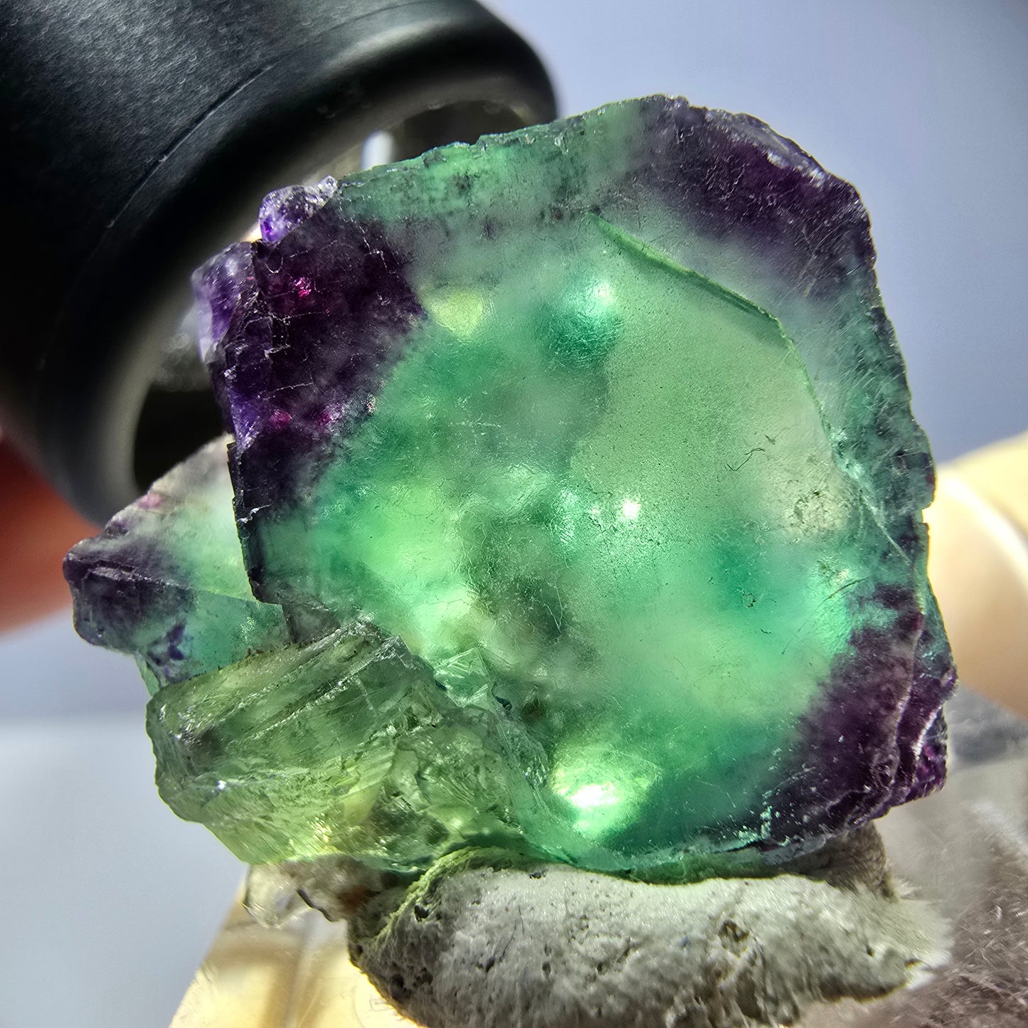 Cube de fluorite fantôme parqueté, zonal, vert violet Okorusu, Namibie 23*22*16mm