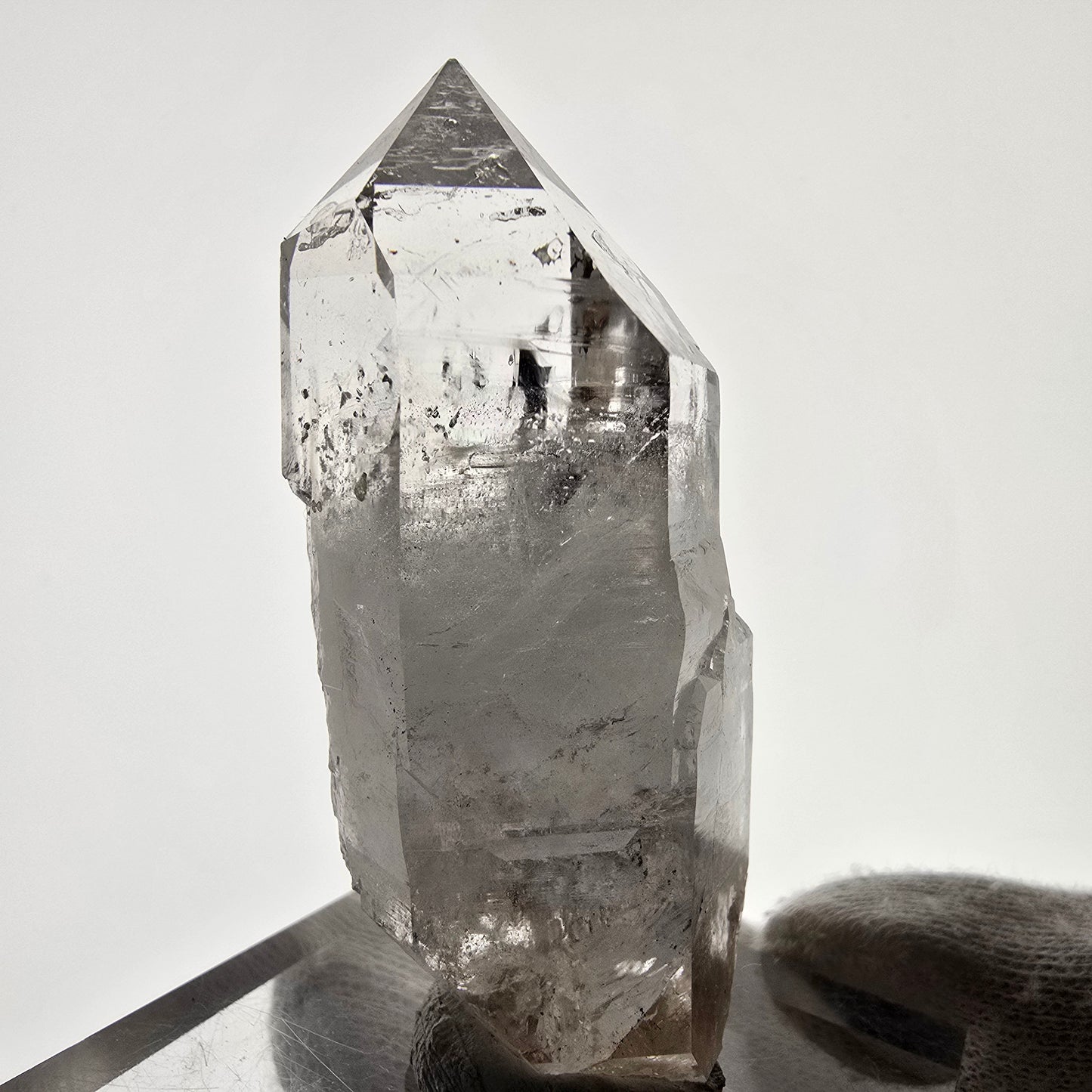 Sceptre de poche Saint-Valentin en quartz fumé fantôme squelette, Namibie 68 x 35 x 32 mm