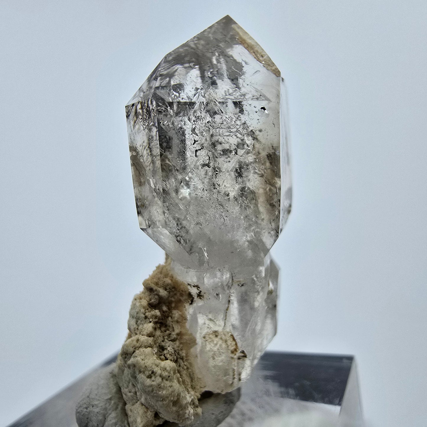 Klarer Phantom Rauchquarz Zepter auf Matrix Goboboseb, Namibia 35*17*12mm