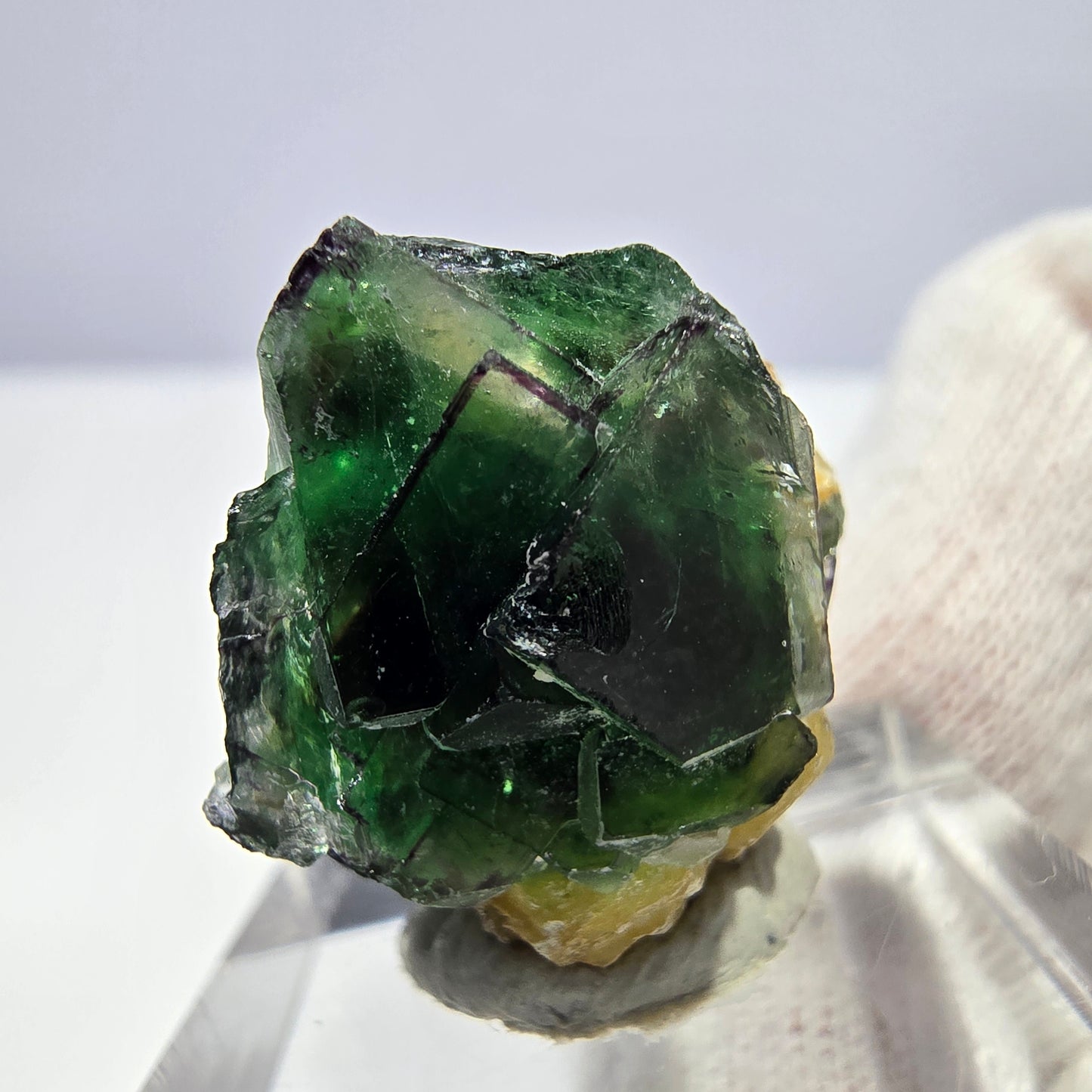 Cube de fluorite fantôme zonal, tourmaline muscovite Schörl, hyalite Erongo, Namibie 25*21*17mm