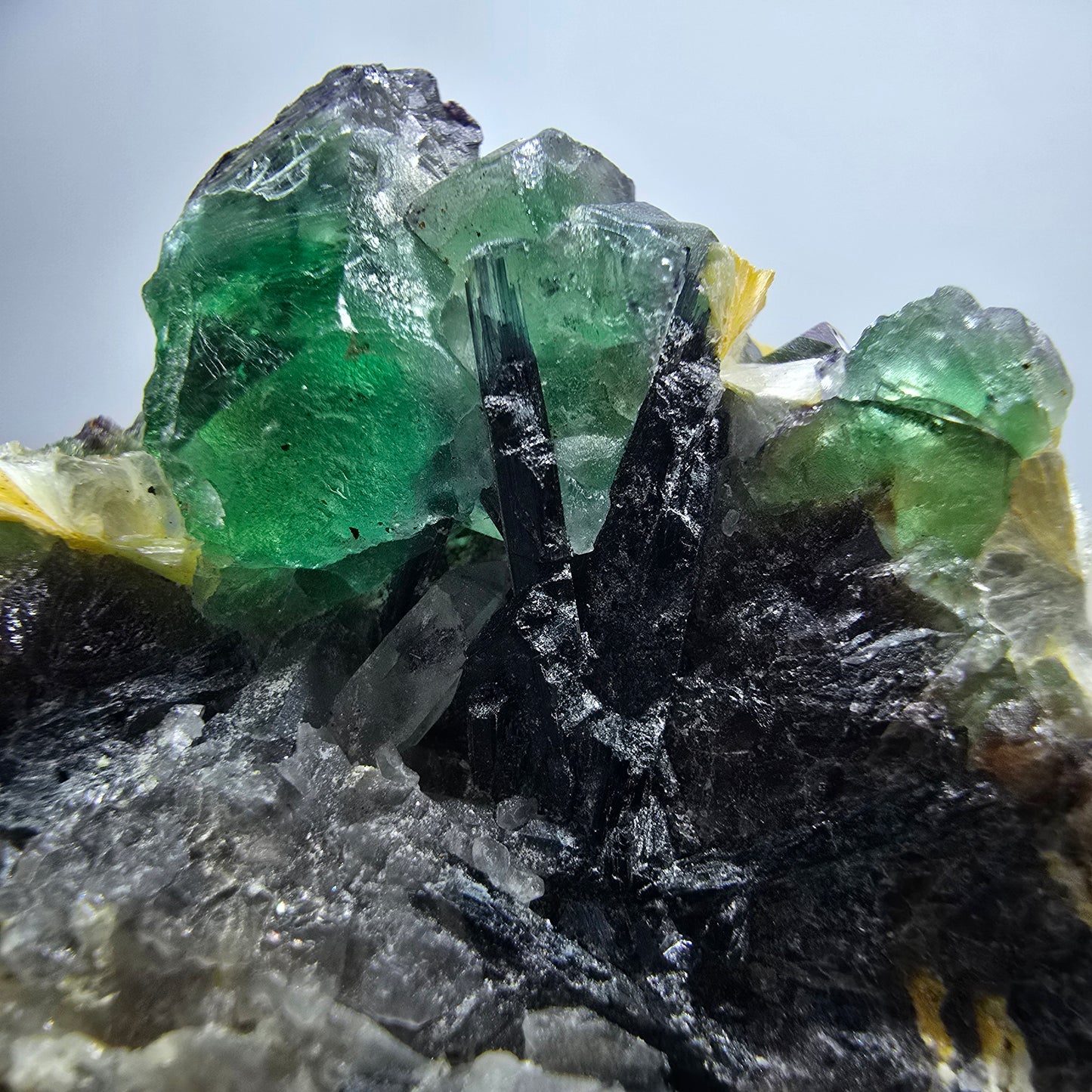 Phantom Fluorit, Rauchquarz, Schörl Turmalin, Muskovit Erongo Namibia 59*51*30mm