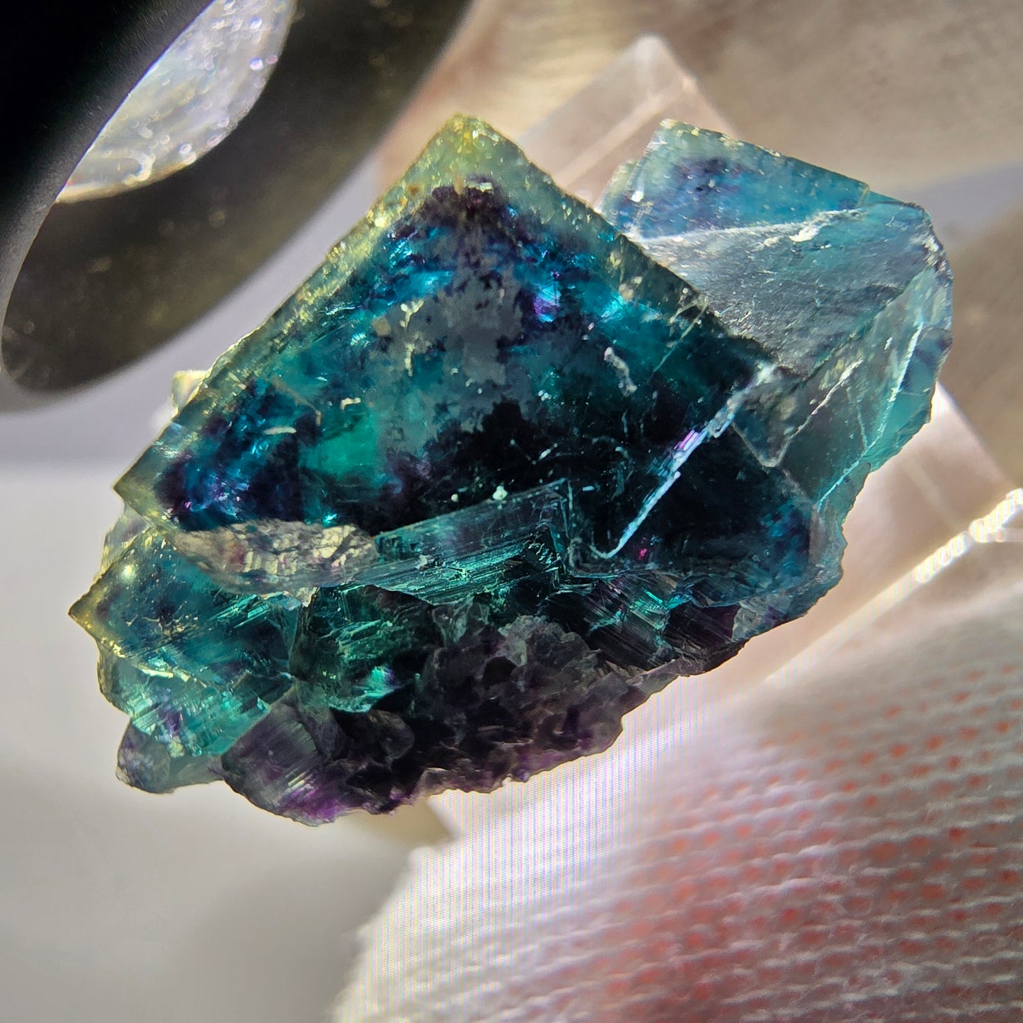 Spécimen de cube de fluorite fantôme, zonal – Nouvelle découverte ! Okorusu, Namibie, 30 x 20 x 17 mm