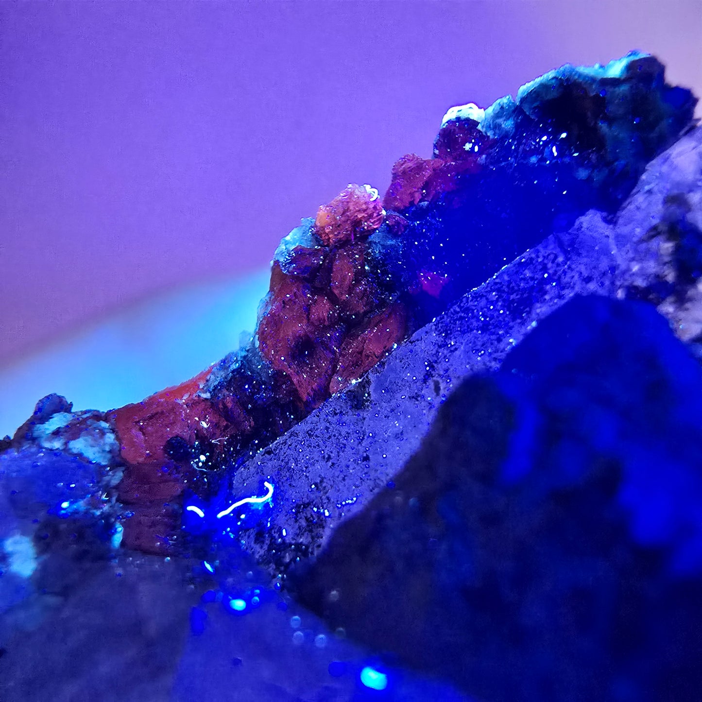 Goboboseb de poche Phantom Smoky Quartz UV Calcite Stage Valentine Namibie 65 x 42 x 37 mm