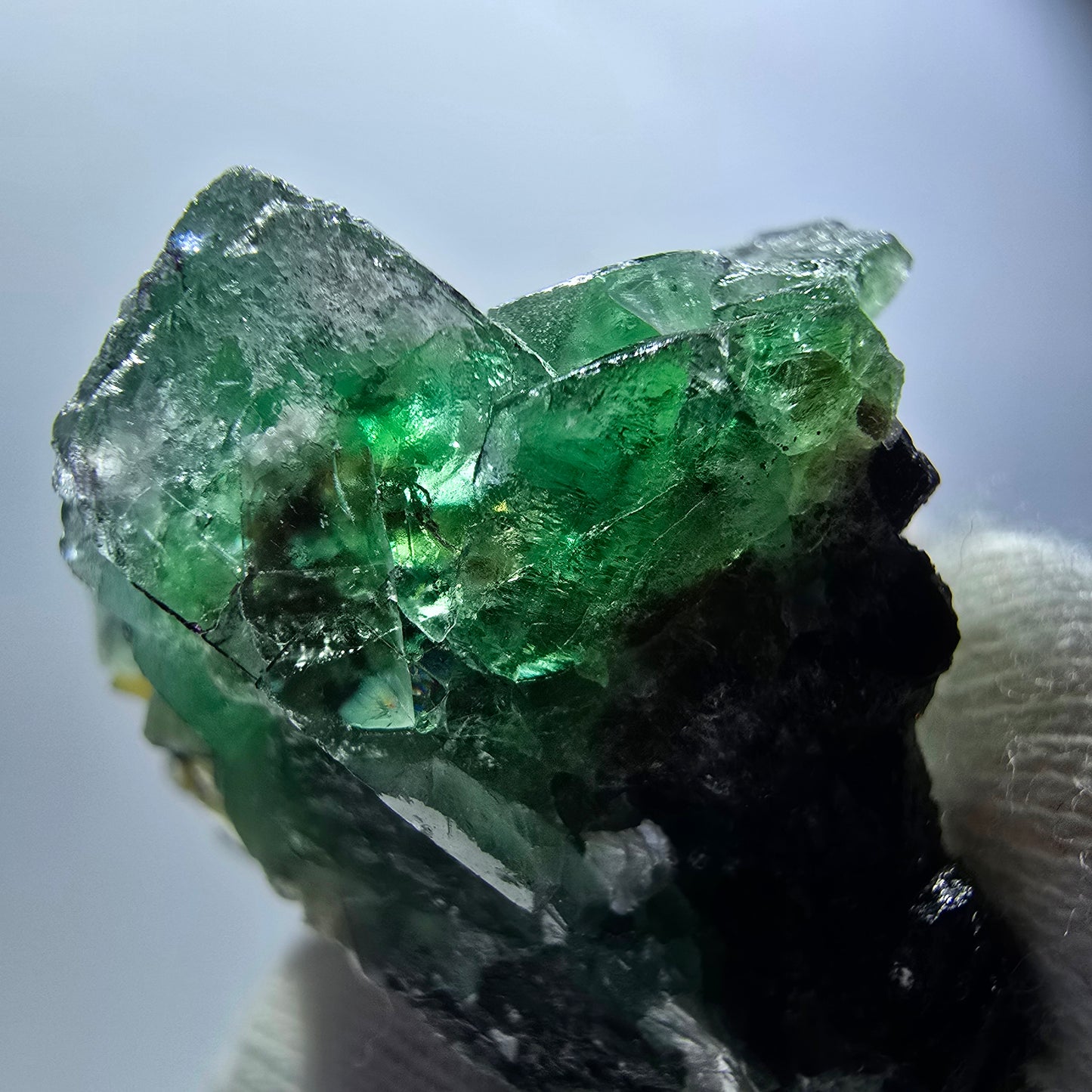 Fluorite fantôme, muscovite, hyalite, tourmaline Schörl, Erongo, Namibie, 49 x 38 x 30 mm