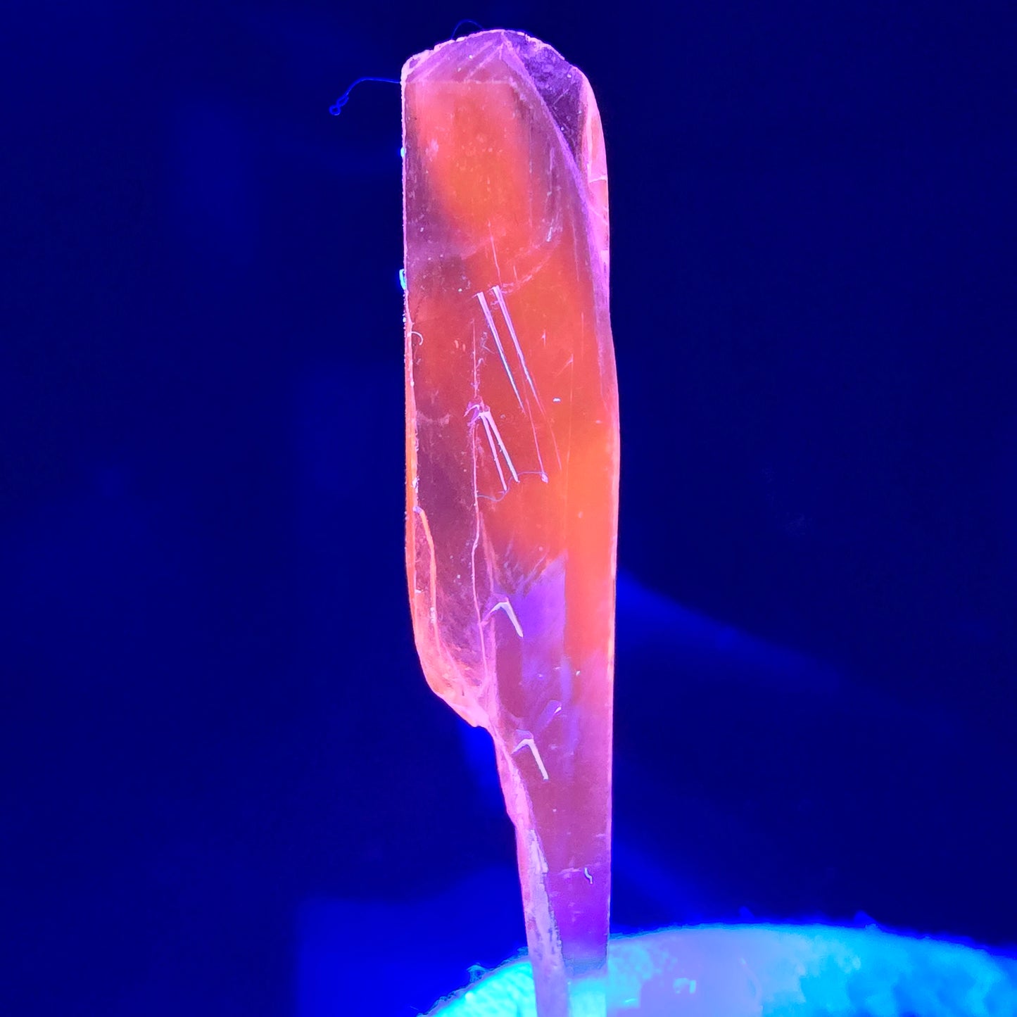 Seltener Kunzit X Spodumen Kristall weiß UV Mineral 49*7*3mm aus Brasilien
