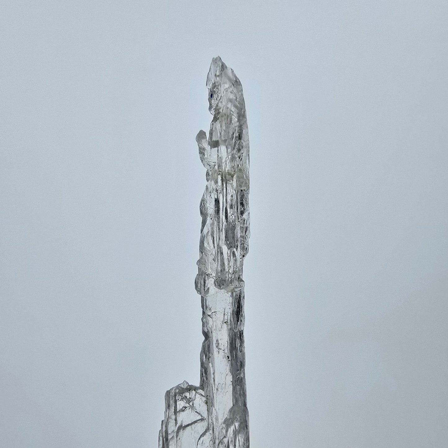 Seltener Kunzit X Spodumen Kristall weiß UV Mineral 53*9*5mm aus Brasilien