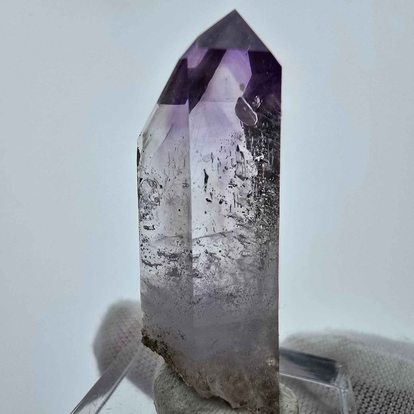 Cristal d'améthyste fantôme transparent Goboboseb, Namibie 41*15*11mm Collection