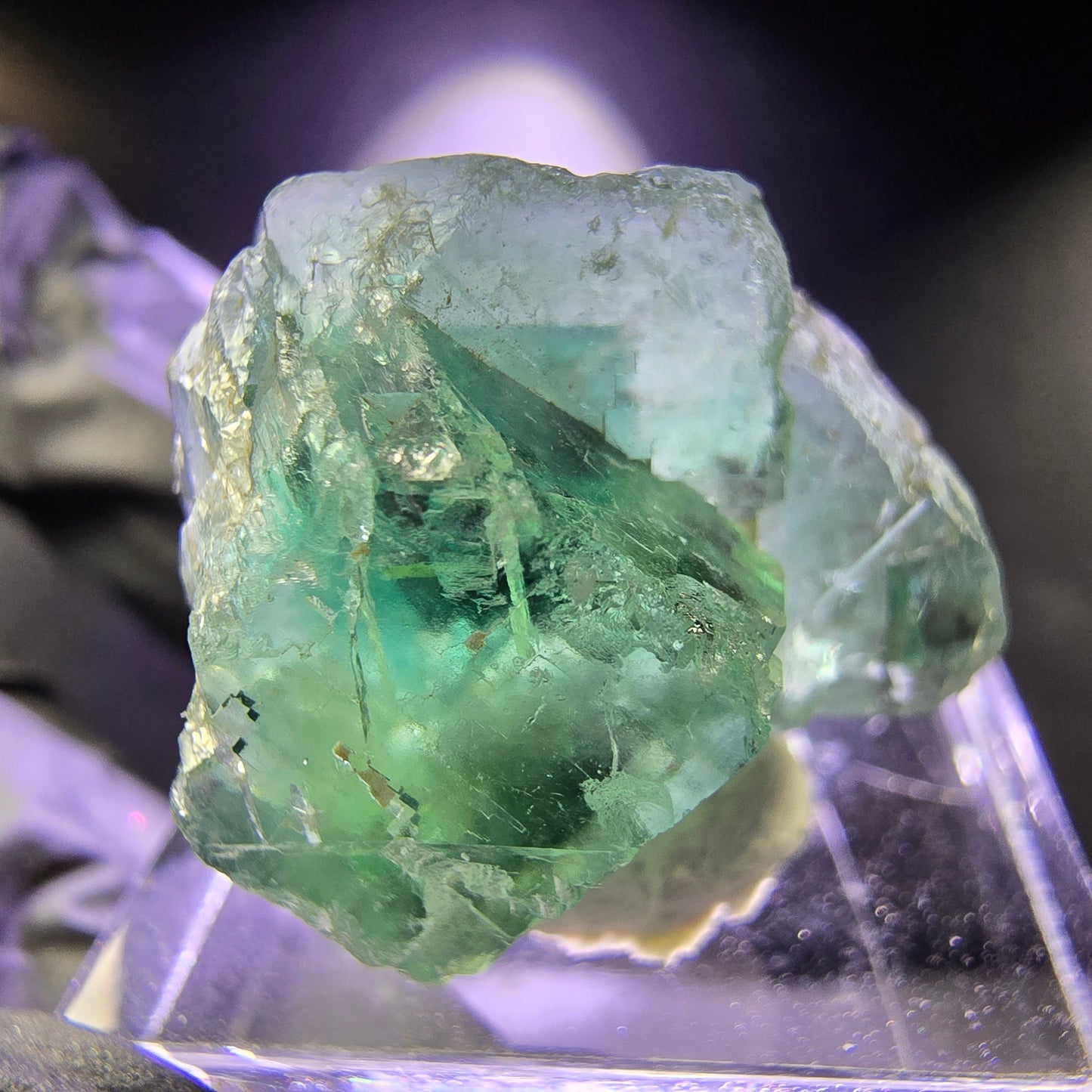 Seltene Phantom Fluorit XX Würfel Stufe grün lila 24*23*12mm aus Okorusu, Namibia