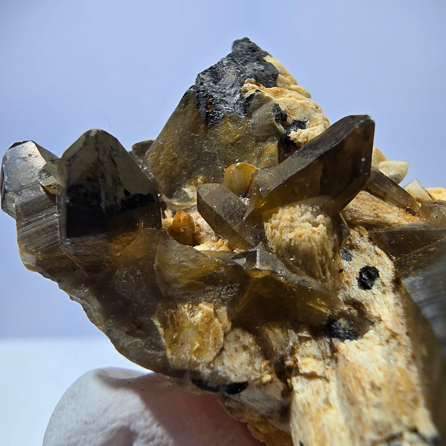 Spécimen rare de tourmaline Schorl, quartz fumé et orthose, Erongo, Namibie, 45 x 30 x 29 mm