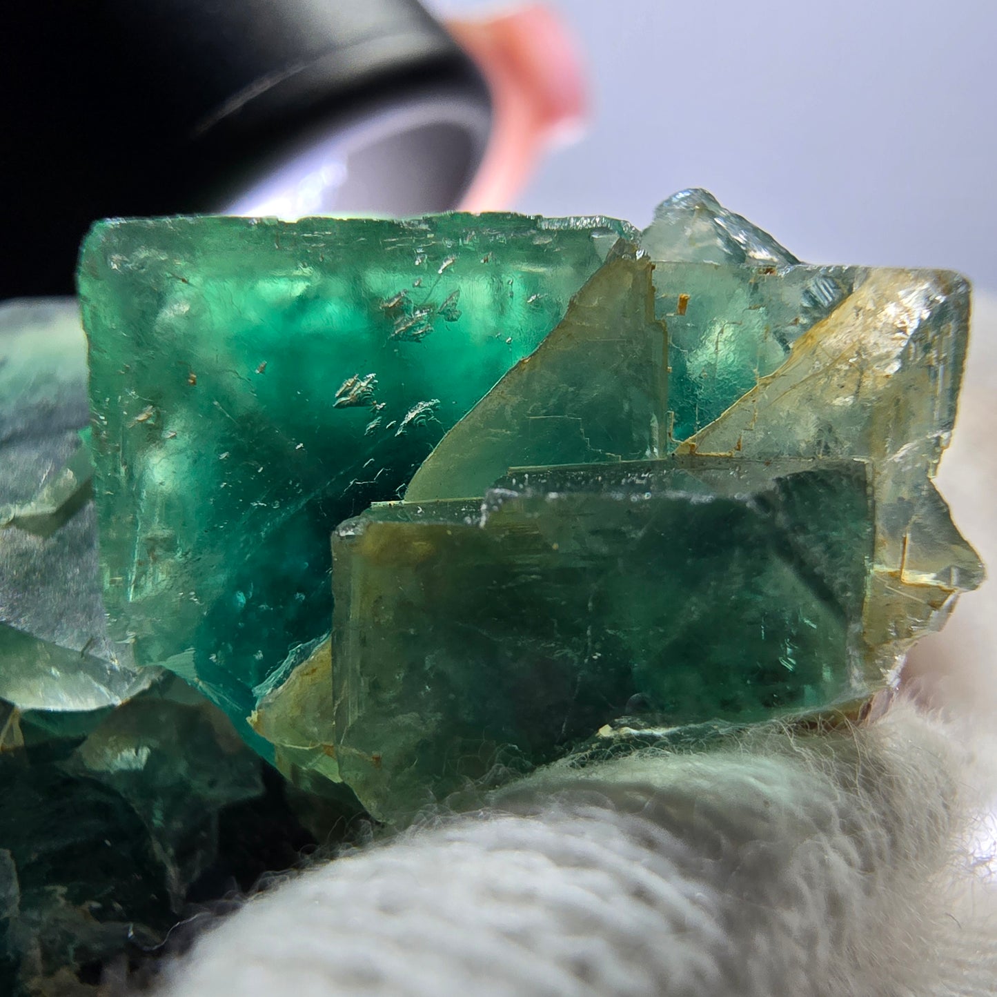 Rare spécimen de cube de fluorite fantôme, parqueté vert Okorusu, Namibie, 56 x 29 x 31 mm