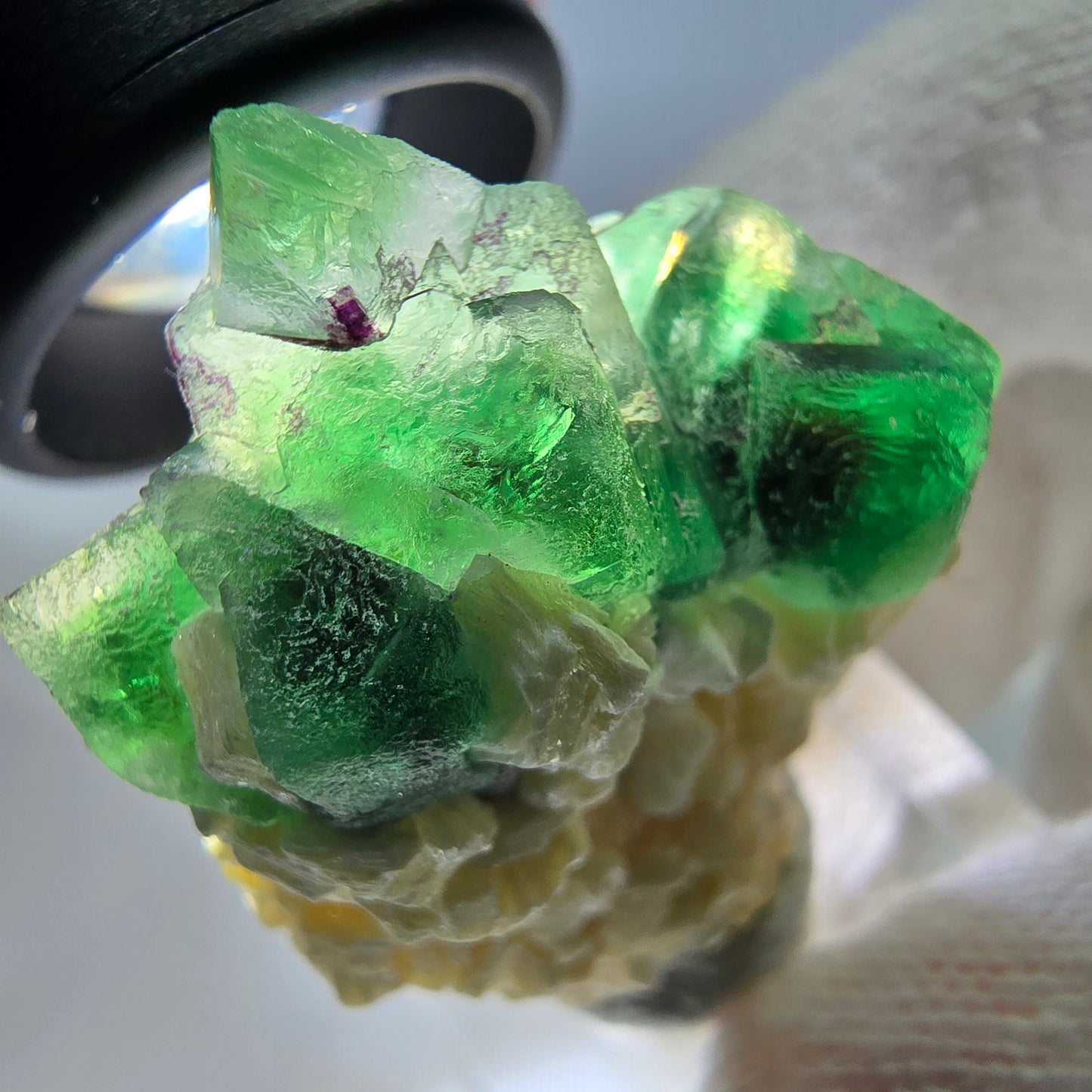 Cube de fluorite fantôme zonal, spécimen de muscovite, Erongo, Namibie, 38 x 30 x 19 mm