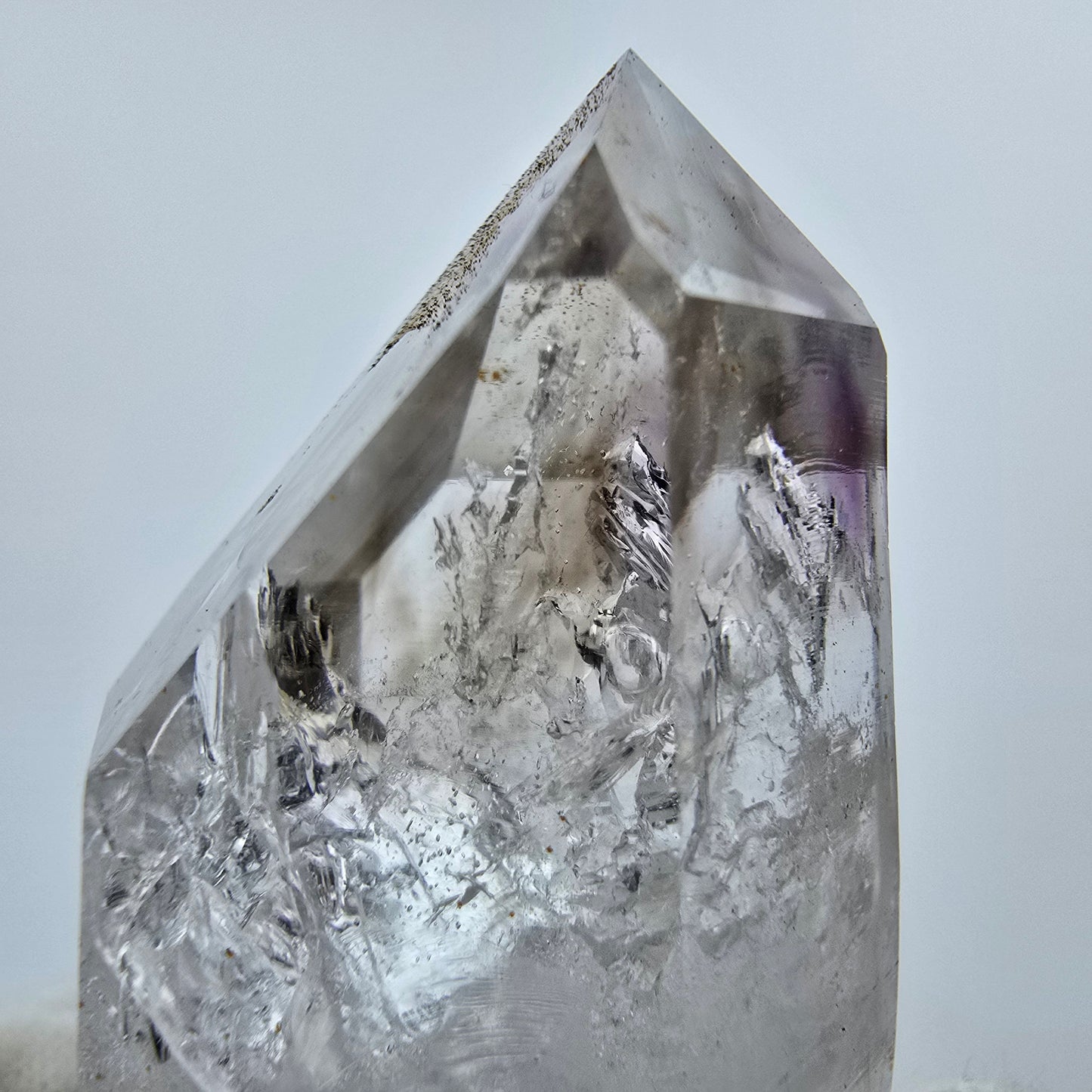 Enhydro Phantom Amethyst, 1x Blase Streep Mine Goboboseb Namibia 48*24*26mm