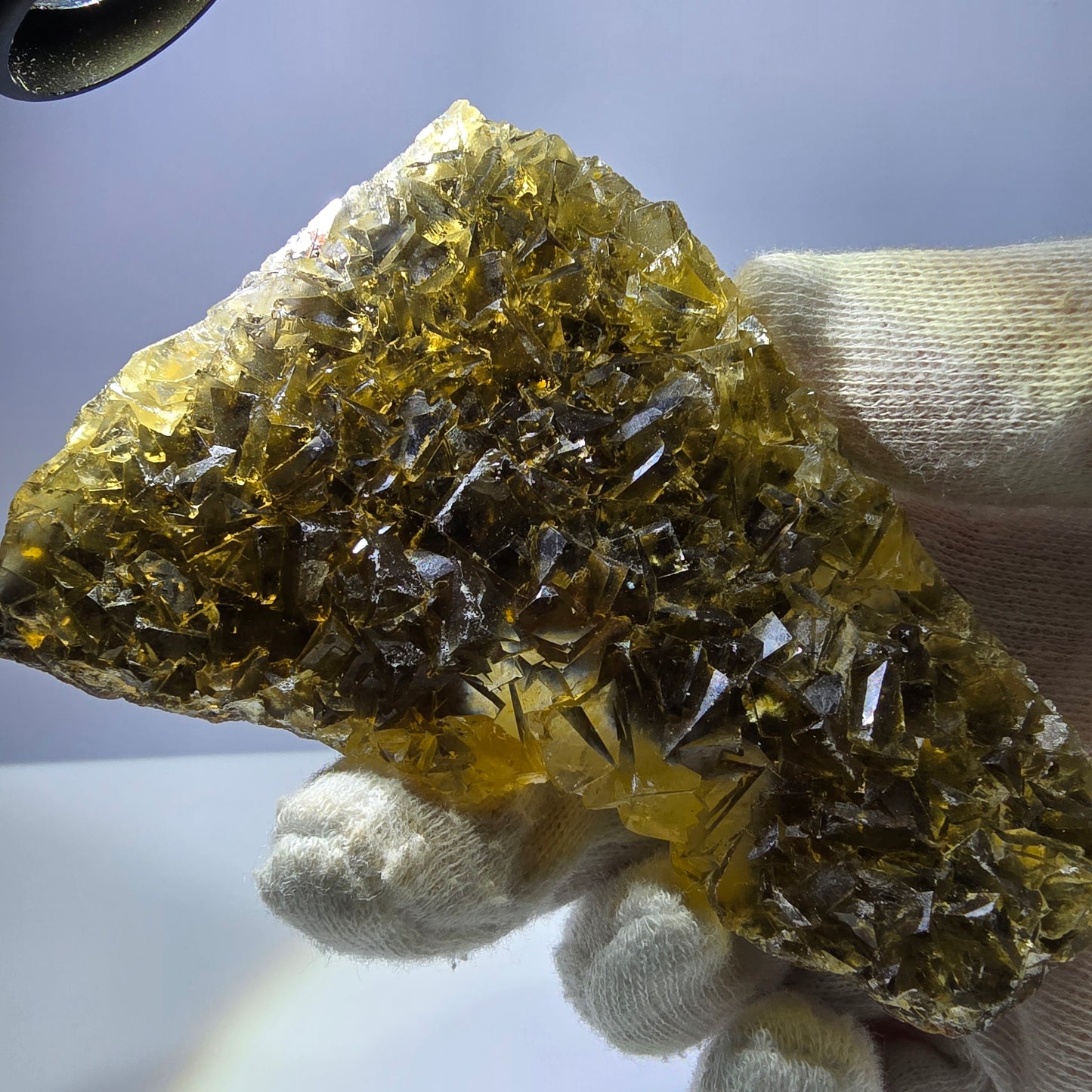 Grand spécimen de cube de fluorite fantôme, poche jaune miel, Okorusu, Namibie, 98 x 80 x 16 mm