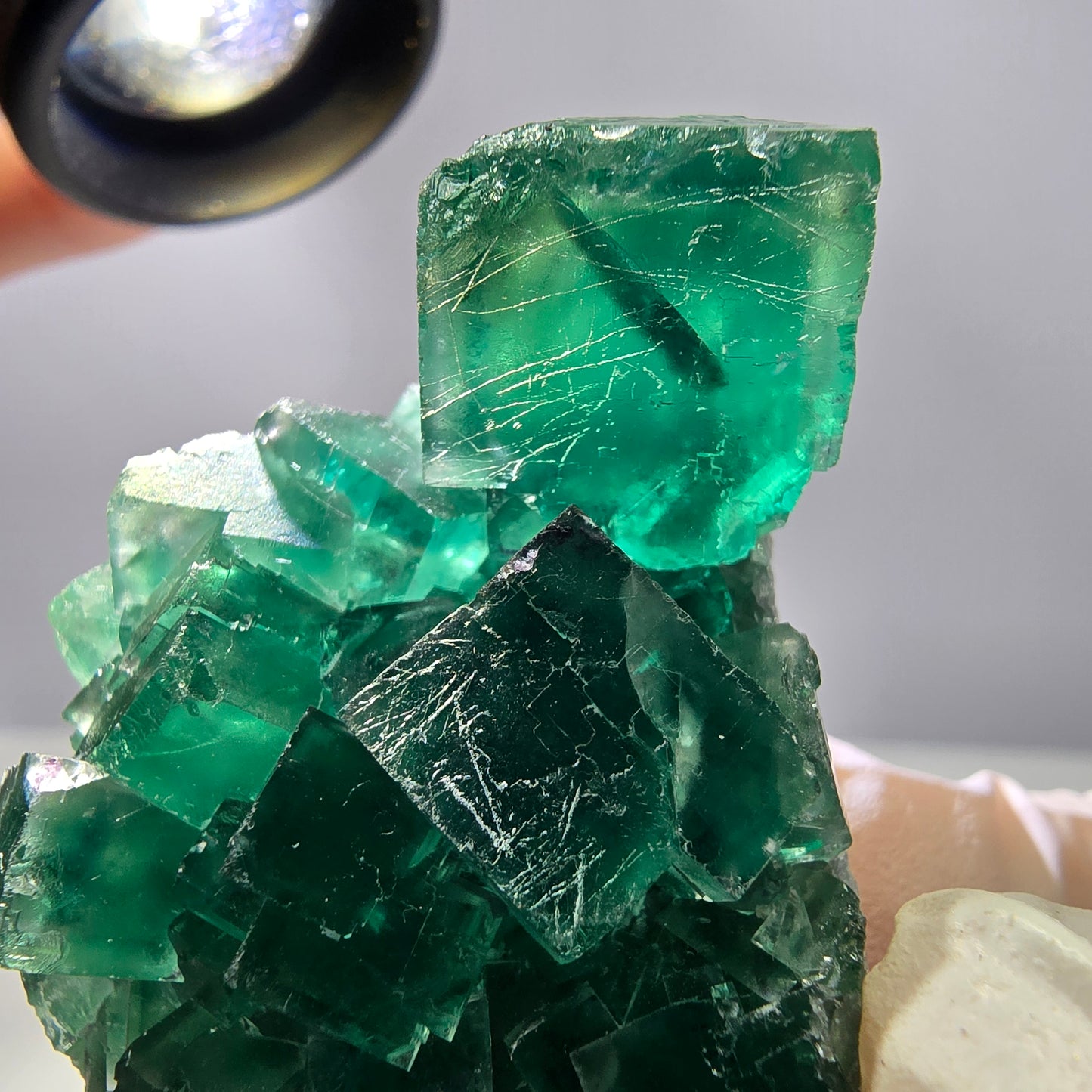 Rare spécimen de cube de fluorite fantôme, parqueté vert Okorusu, Namibie, 62 x 32 x 26 mm