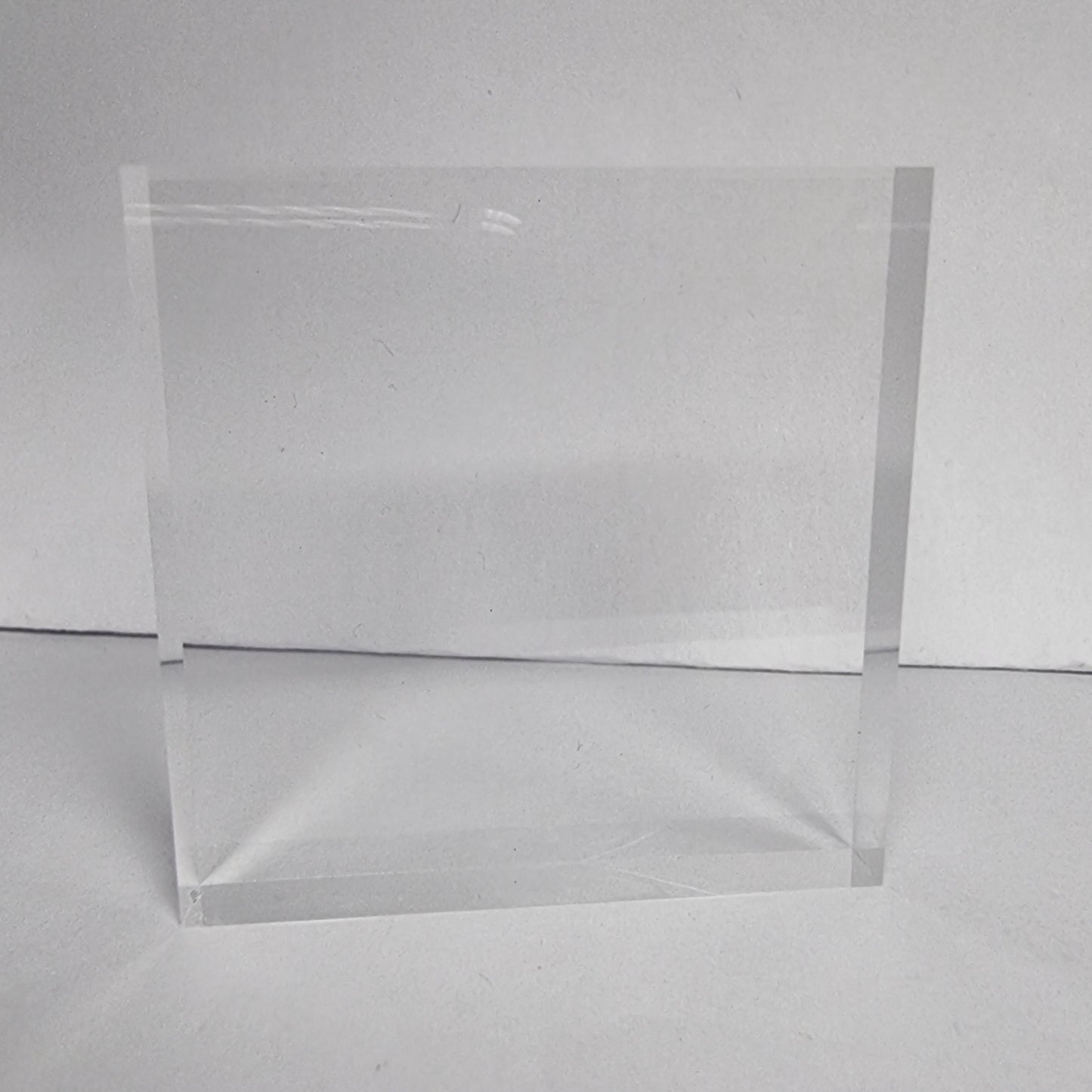 Acryl Sockel für Mineralien Präsentation 50*50*10mm Ständer Platte Standfuß klar