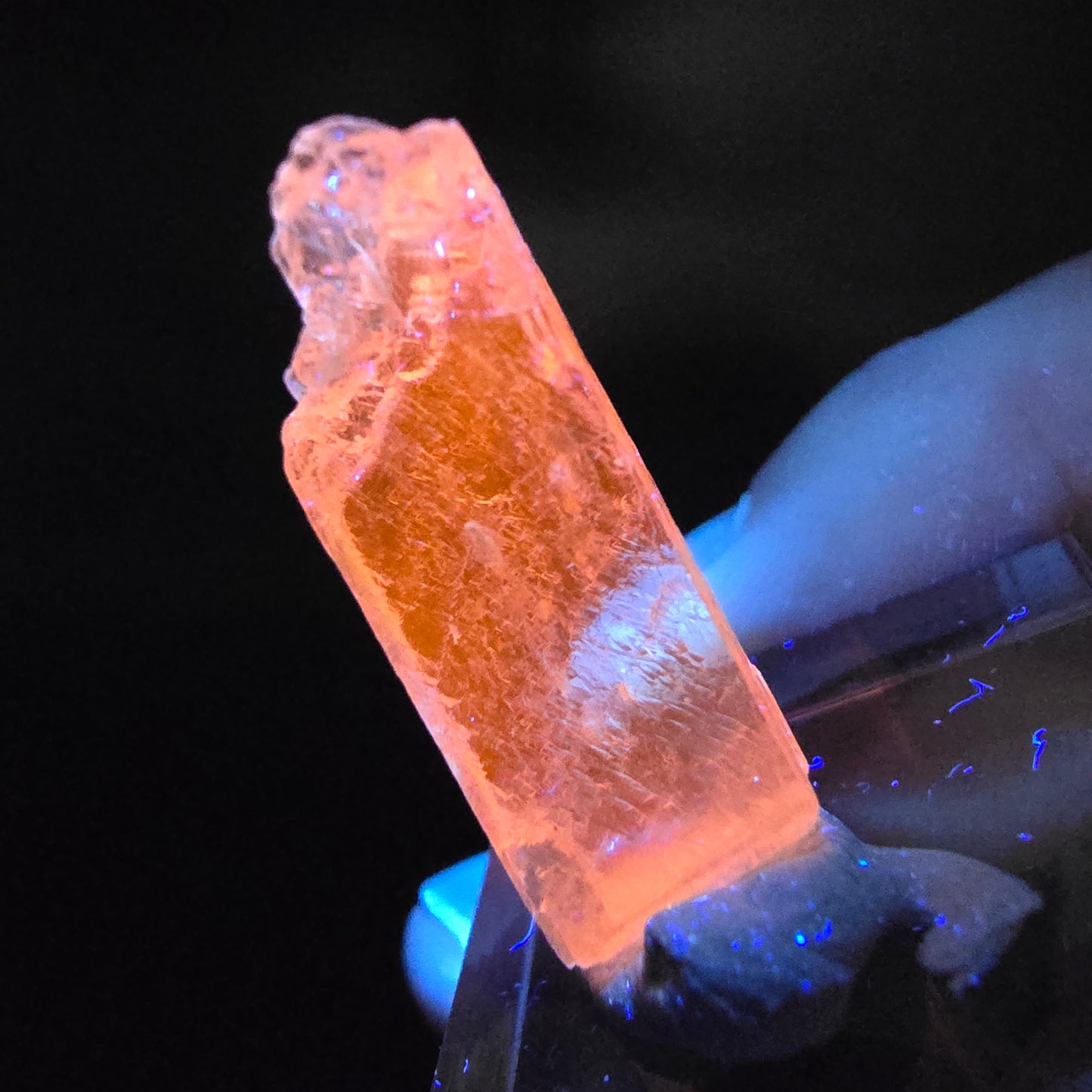 Seltener Kunzit X Spodumen Kristall weiß UV Mineral 28*10*7mm aus Brasilien