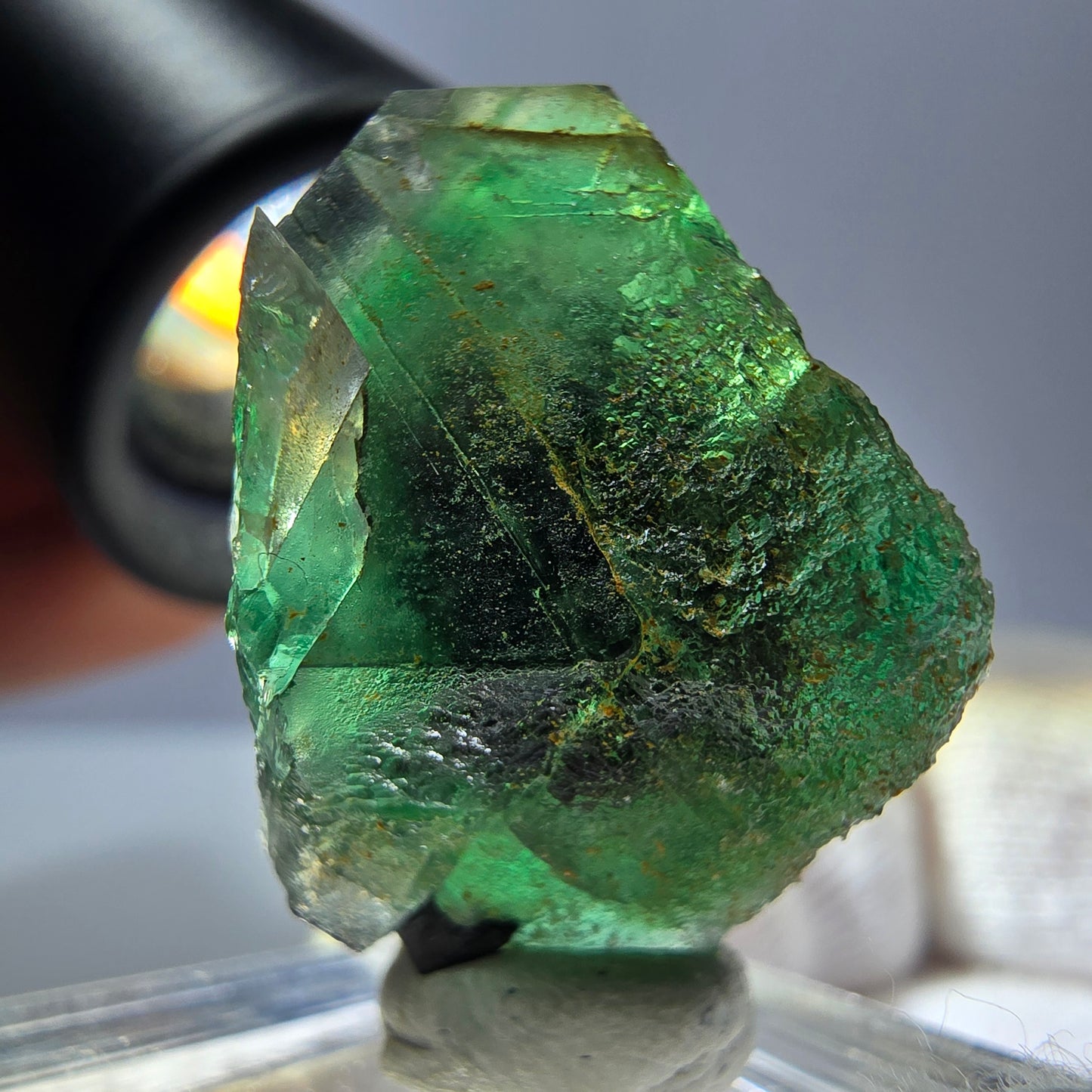 Spécimen de tourmaline Schorl hexagonale en fluorite fantôme, Erongo, Namibie, 23 x 22 x 22 mm