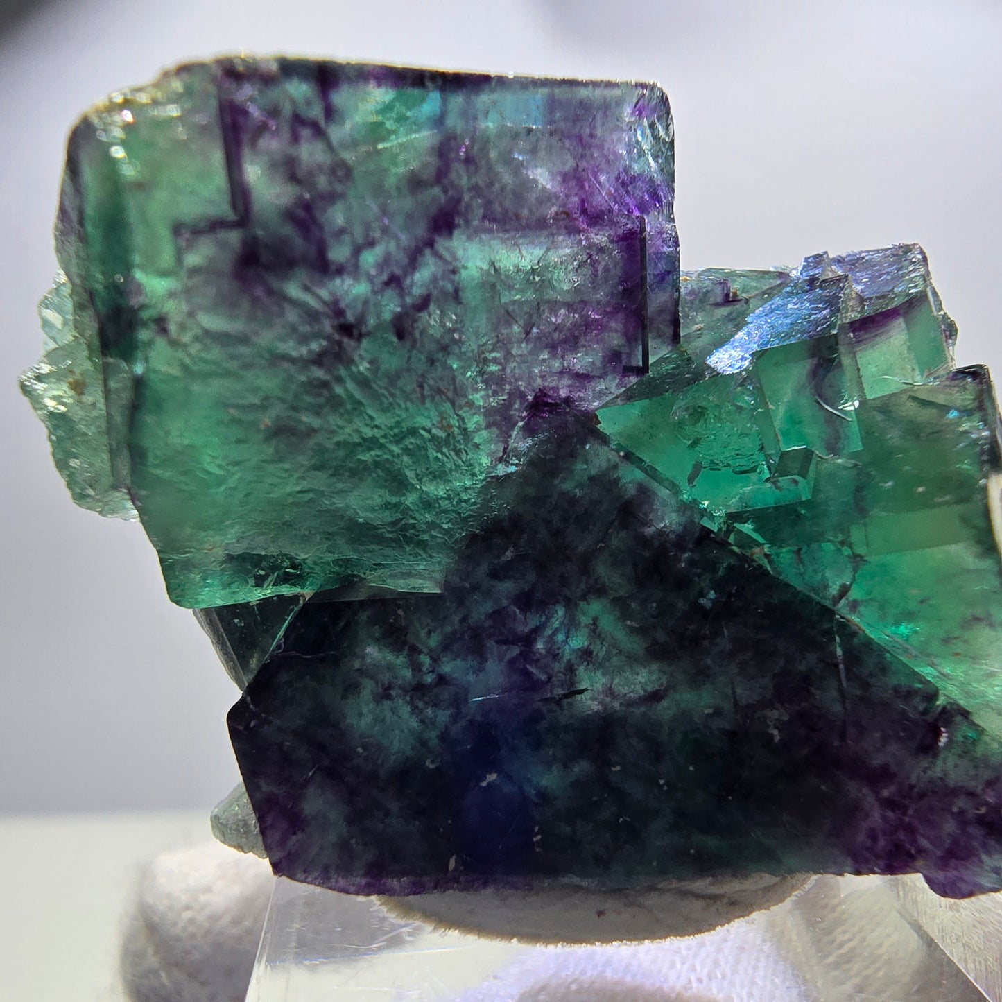 Spécimen rare de cube de fluorite fantôme, vert-violet zonal, Okorusu, Namibie, 46 x 37 x 24 mm