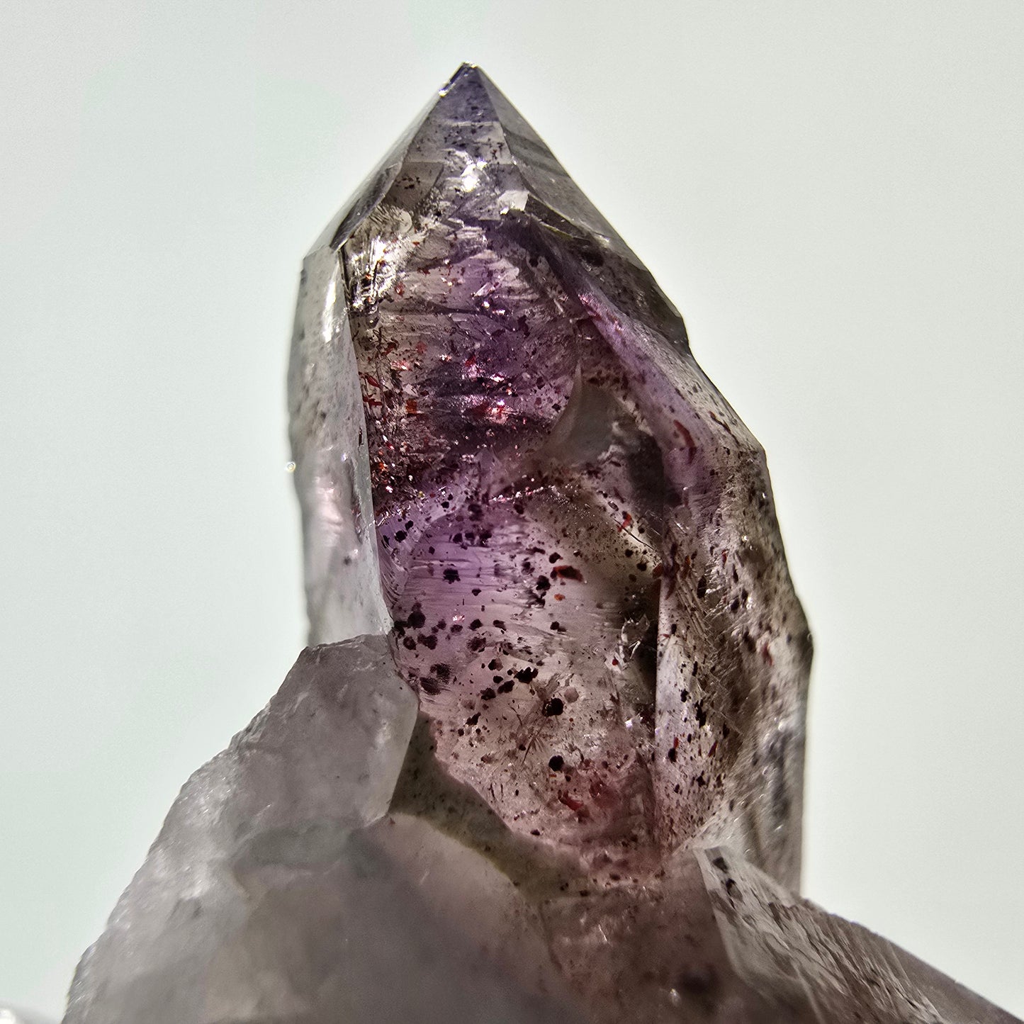 Rare sceptre d'améthyste fantôme sur scène matricielle Brandberg, Namibie 53*45*19mm