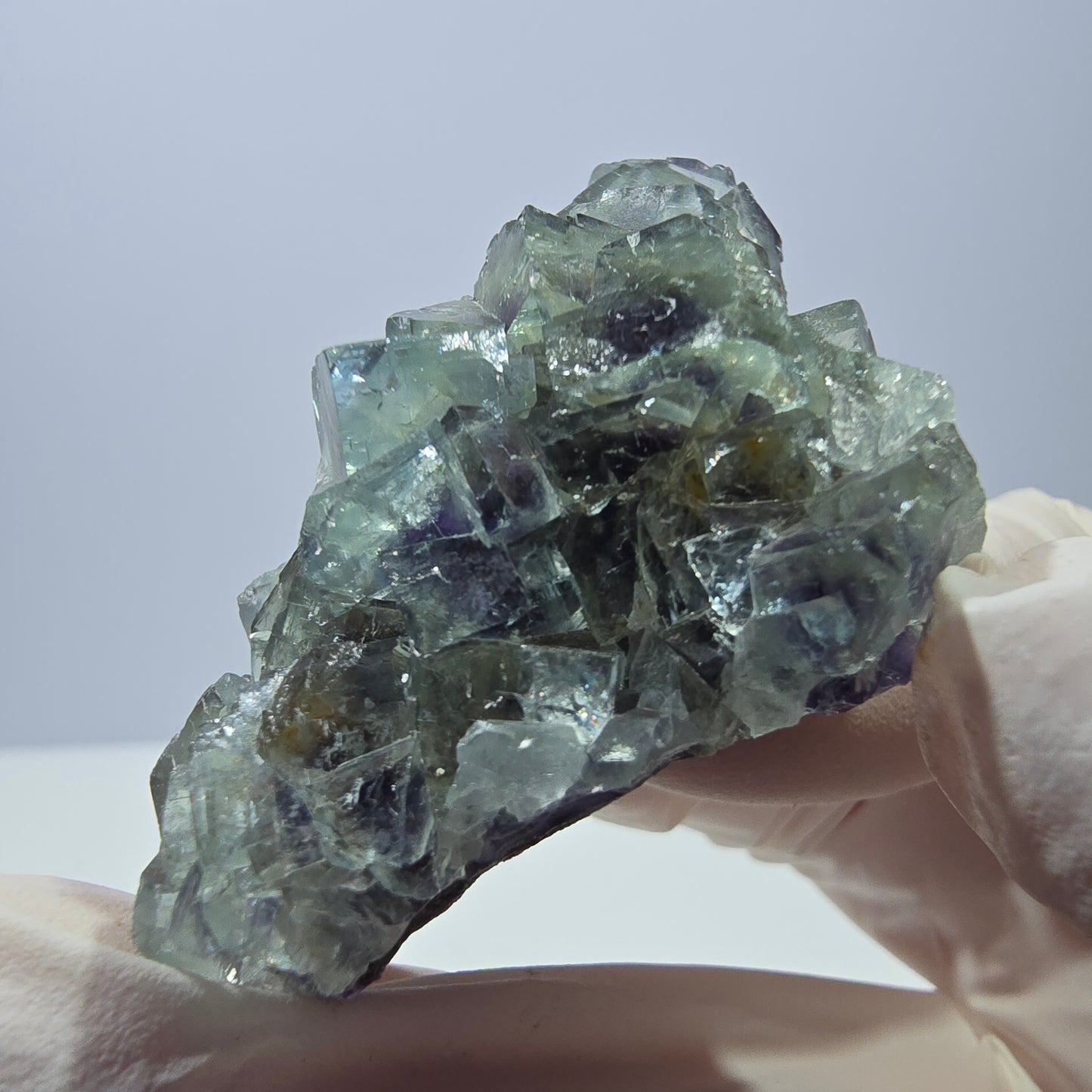 Spécimen de cube de fluorite fantôme transparente, vert-violet, Okorusu, Namibie, 45 x 35 x 19 mm