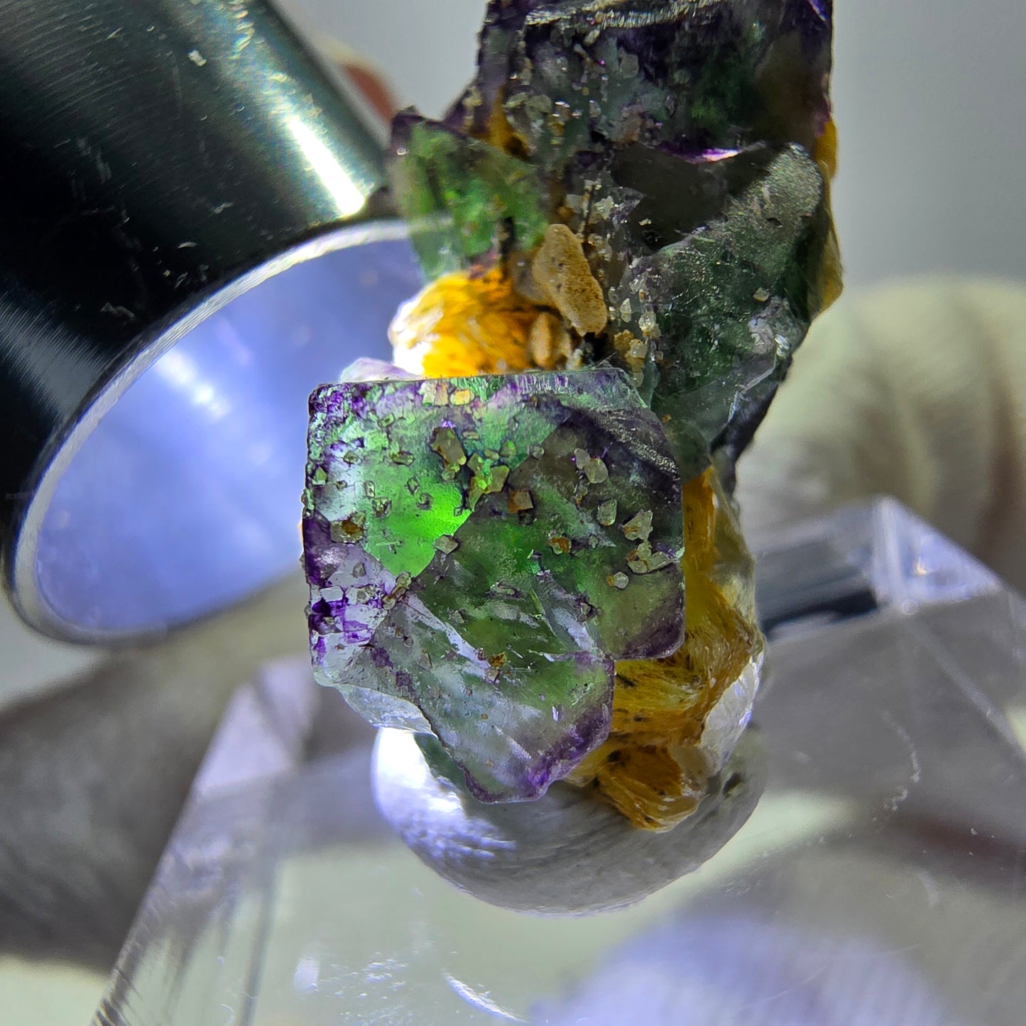 Cube de fluorite fantôme, spécimen de tourmaline scholle muscovite, Erongo, Namibie, 23 x 12 x 13 mm