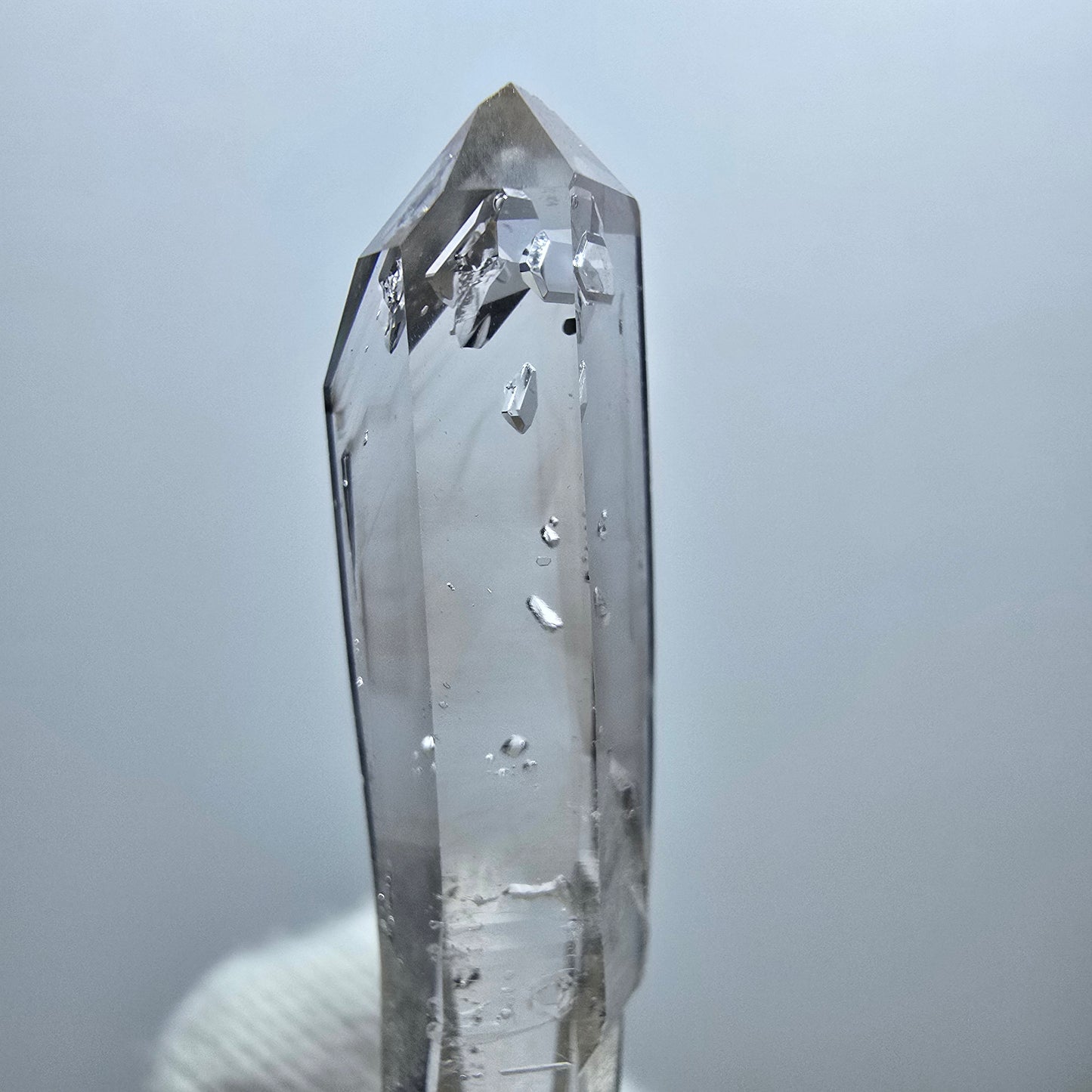 Sceptre en quartz fumé fantôme Enhydro, 1x Bubble Goboboseb, Namibie 43*7*7mm