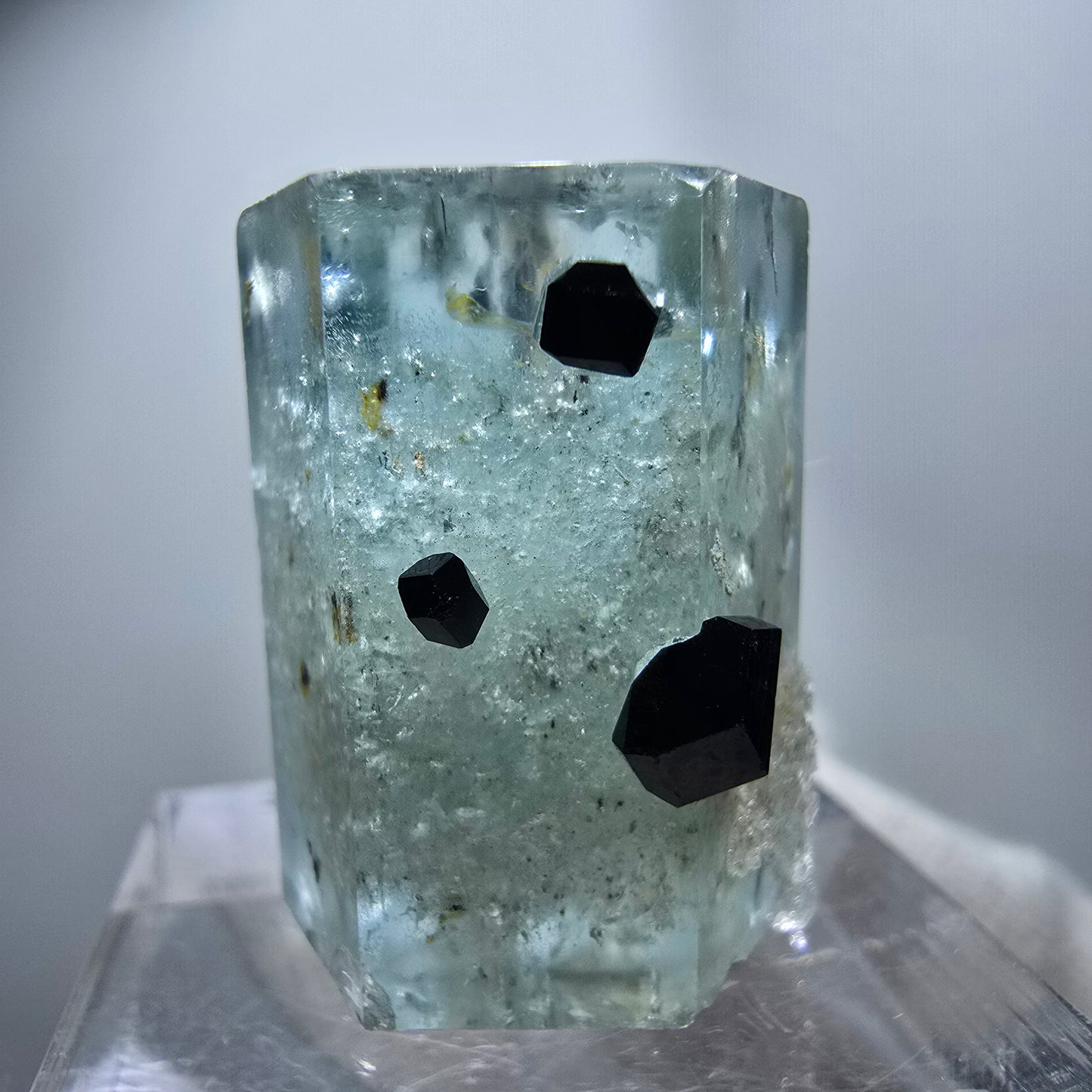 Seltener Aquamarin X mit Schörl Turmalin Erongo, Namibia 22*18*16mm
