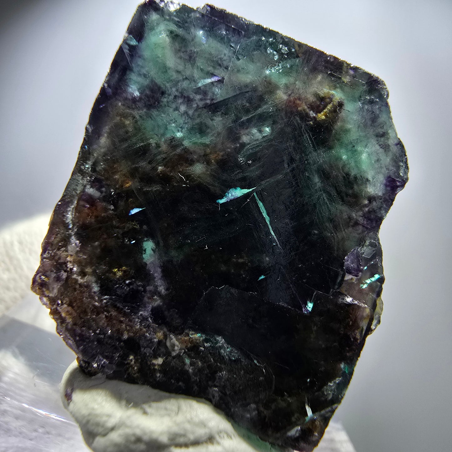 Spécimen rare de cube de fluorite fantôme zonal vert violet Okorusu, Namibie 29*25*16mm
