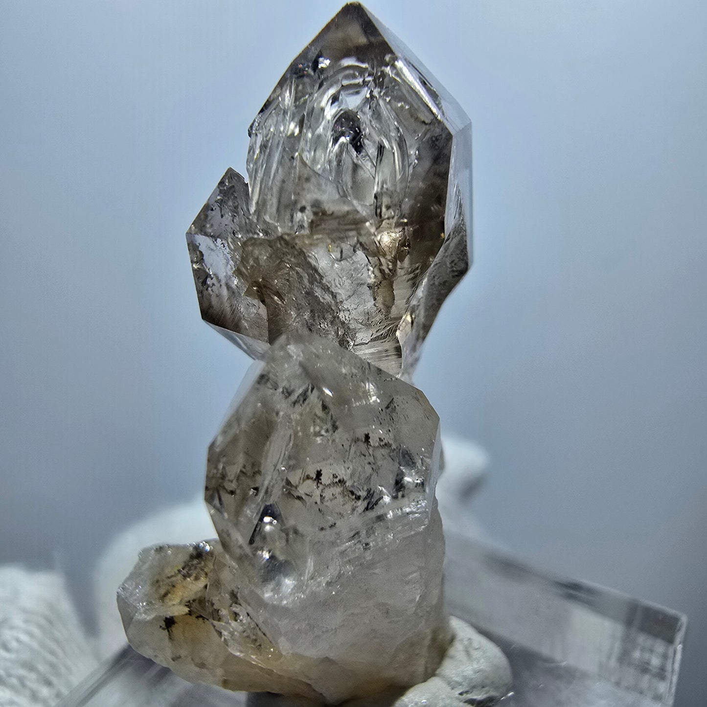 Amas de quartz fumé fantôme transparent, Goboboseb, Namibie, 35 x 21 x 14 mm