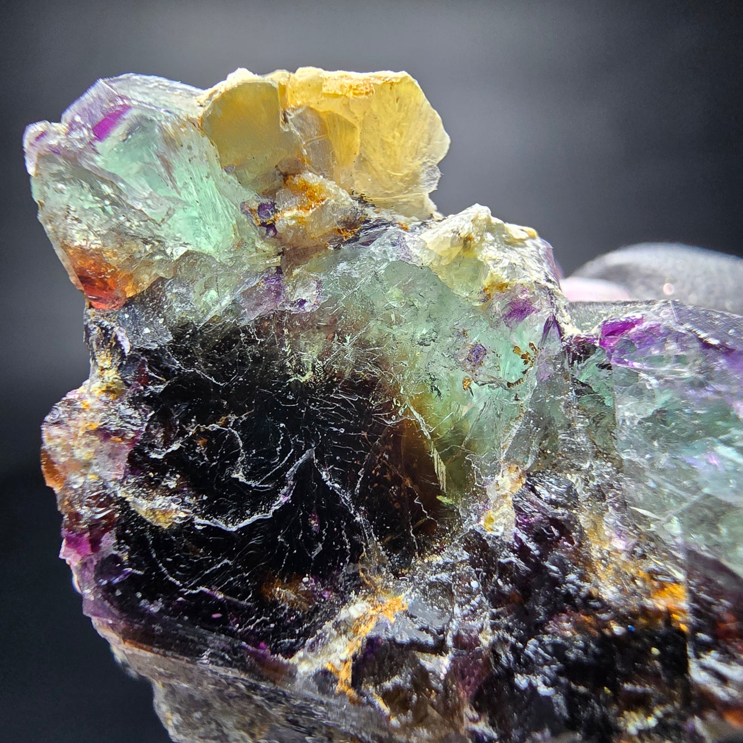 Zonare Phantom Fluorite vert violet marron cube étape Erongo namibie 53*30*32mm
