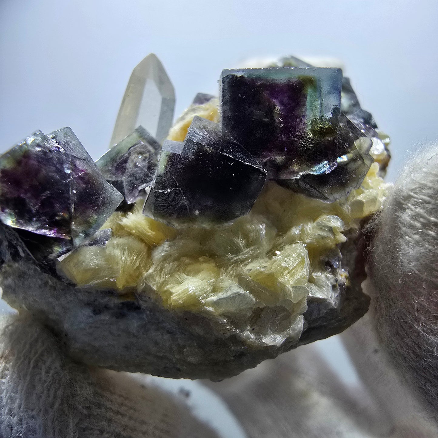 Cube de fluorite fantôme coloré, spécimen de quartz fumé muscovite, Erongo, Namibie, 48 x 32 x 29 mm