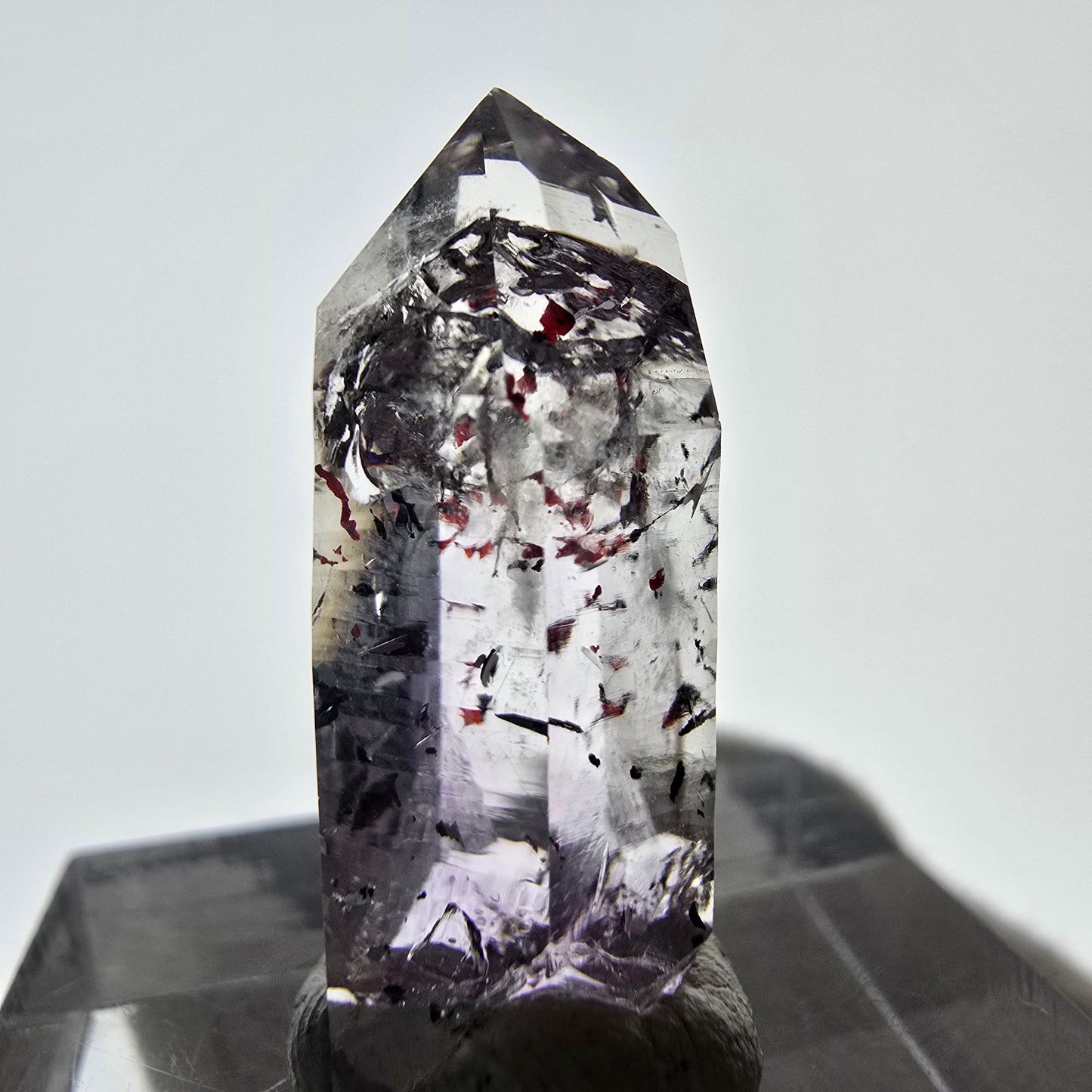 Mine d'améthyste Harlequin Phantom Point Streep, Goboboseb, Namibie, 25 x 10 x 10 mm