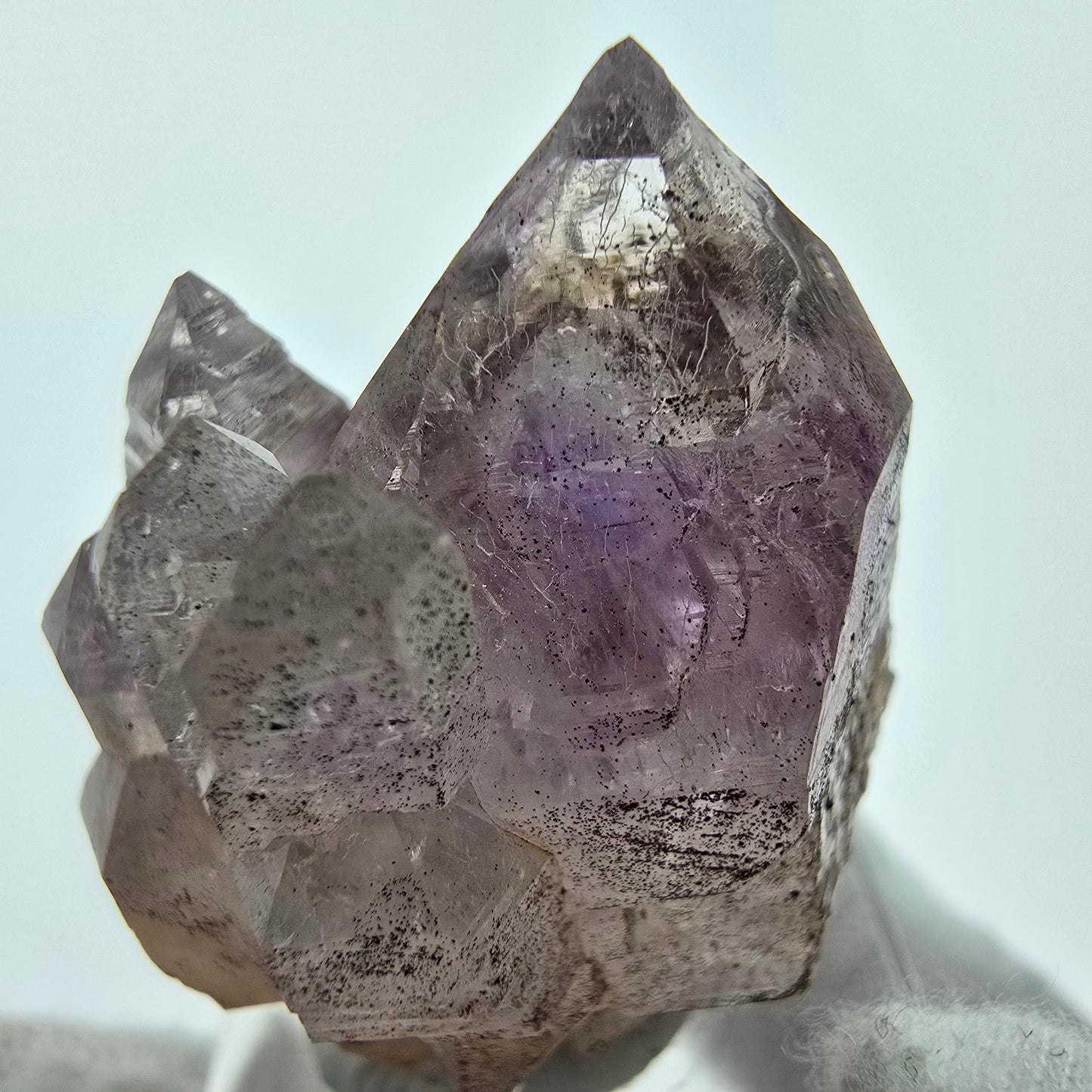 Amas de sceptres d'améthyste fantôme transparent violet brun Goboboseb, Namibie 36*27*20mm