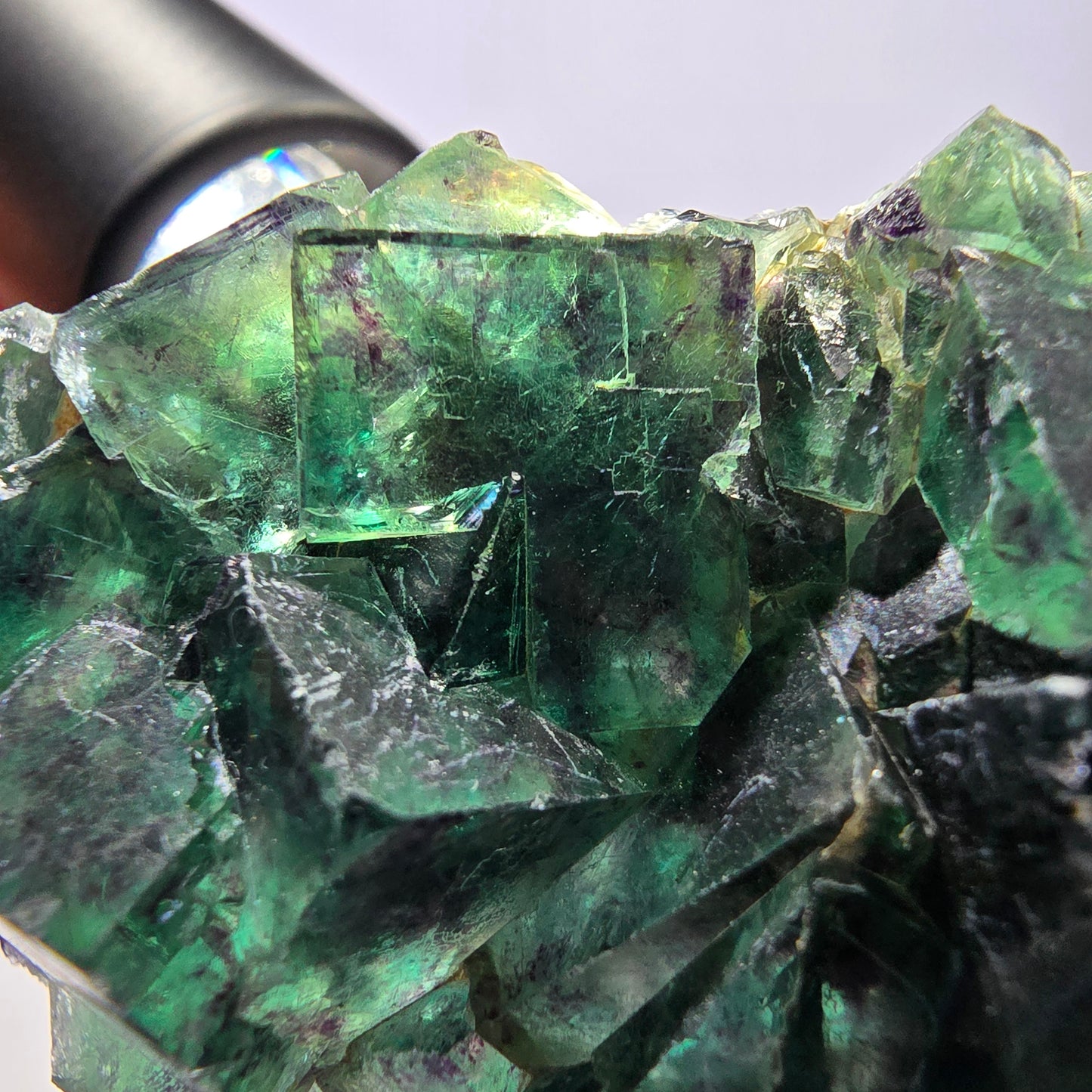 Spécimen de cube de fluorite fantôme parqueté vert violet Okorusu Namibie 79*44*19mm