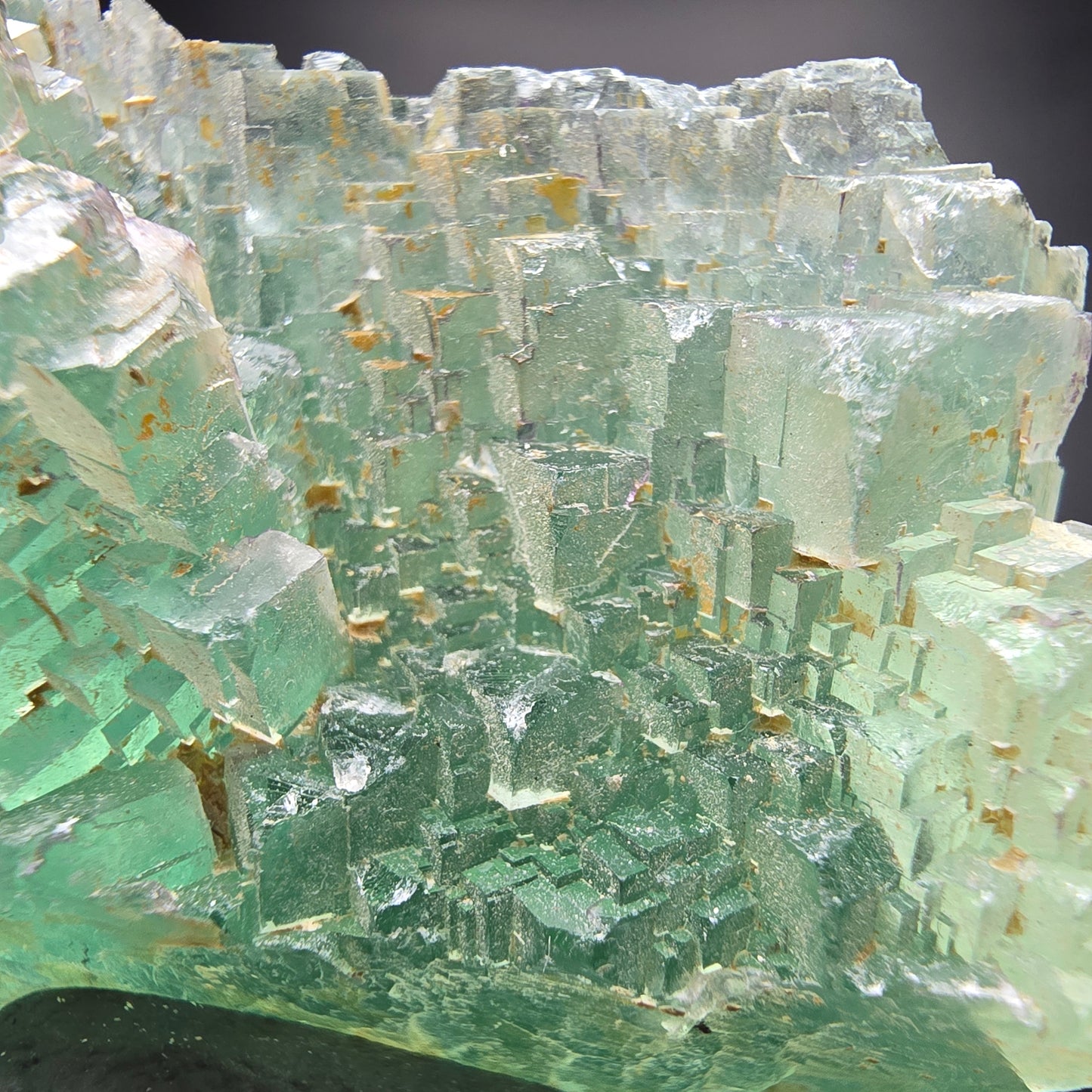 Cube de fluorite fantôme étagé vert turquoise Omehane, namibie 65*54*33mm