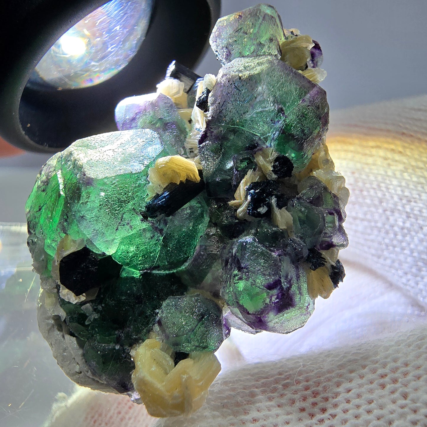 Cube de fluorite fantôme hexagonal, muscovite, tourmaline Schörl Erongo, Namibie 41*28*21mm
