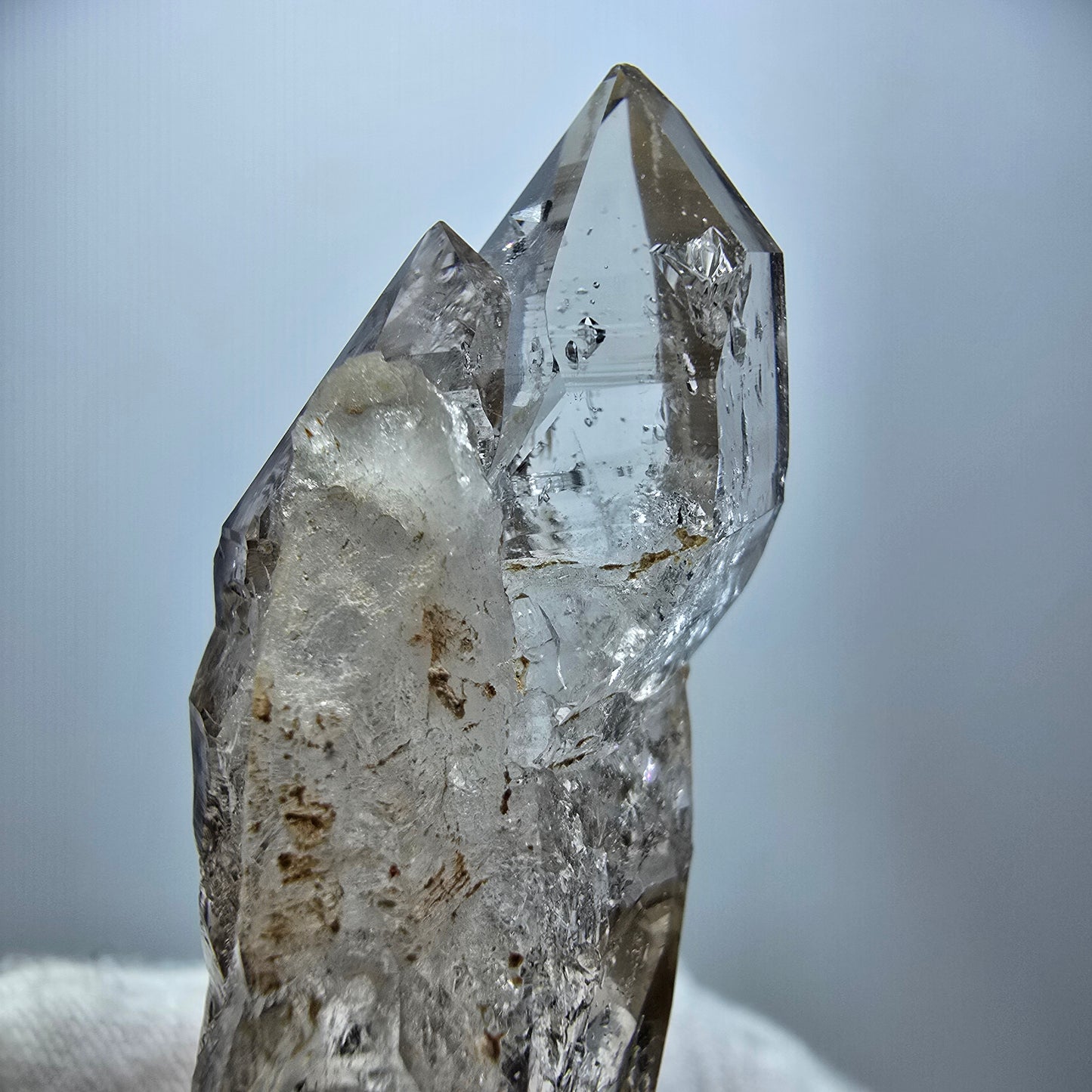 Enhydro Phantom Rauchquarz DT Zepter, 2x Blase Goboboseb, Namibia 50*17*16mm