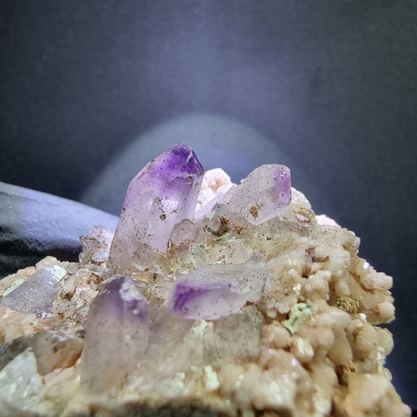 Seltene Brandberg Amethyst Stufe 48*34*36mm Brandberg, Namibia Sammlung