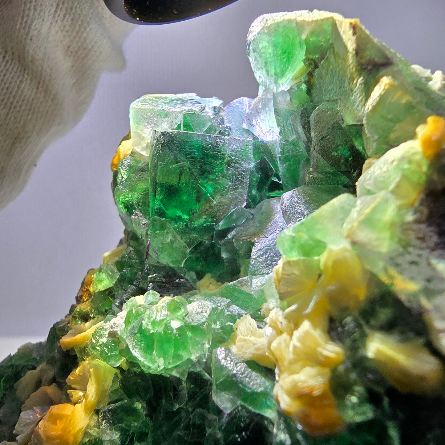 Fluorite fantôme XL, muscovite, hyalite, quartz fumé, tourmaline Schörl, Erongo, Namibie, 134 x 100 x 77 mm