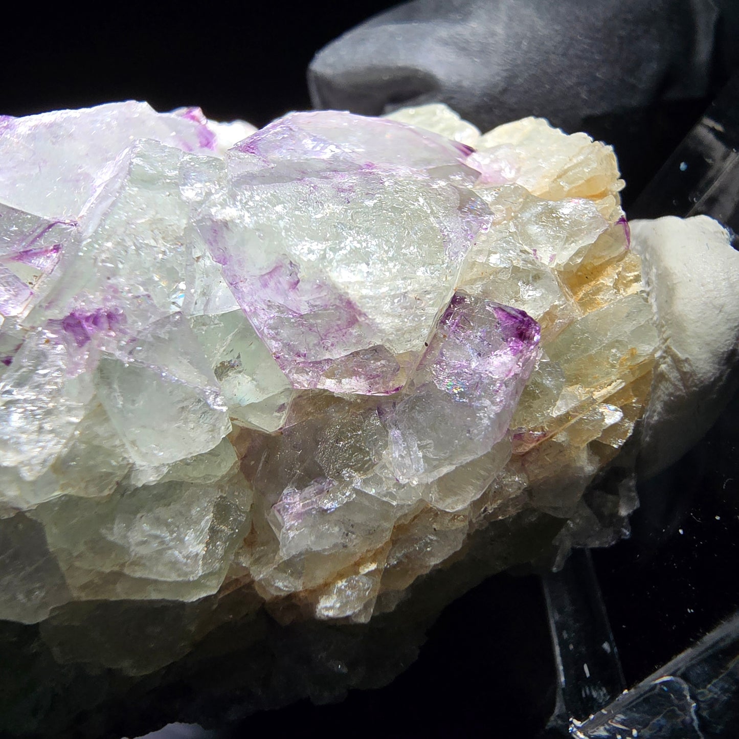 Zonare Fluorite Cube Tier Violet Vert Okorusu, Namibie 44*41*19mm Collection