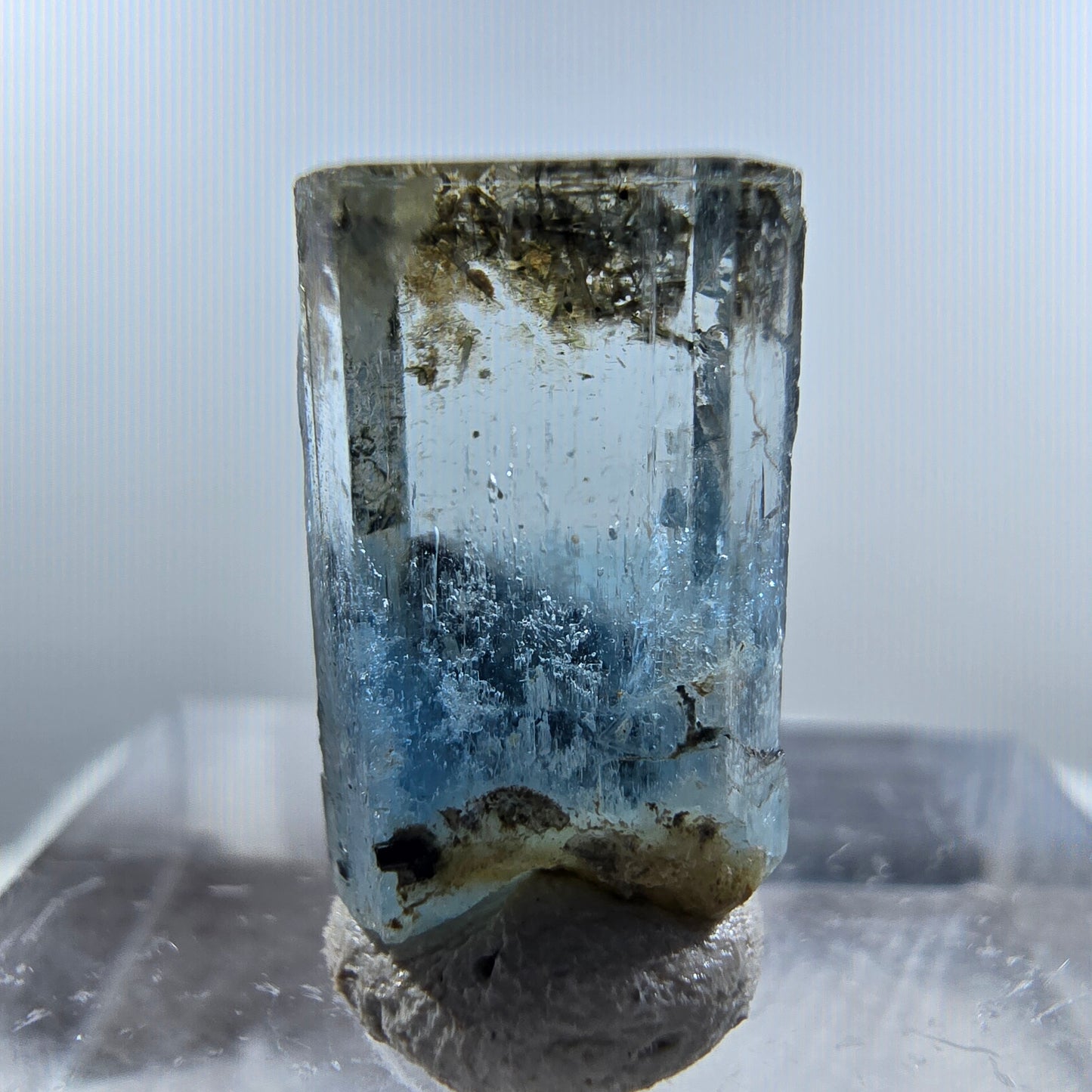 Aigue-marine Setlene, tourmaline Schörl stade Erongo, Namibie 14*9*7mm
