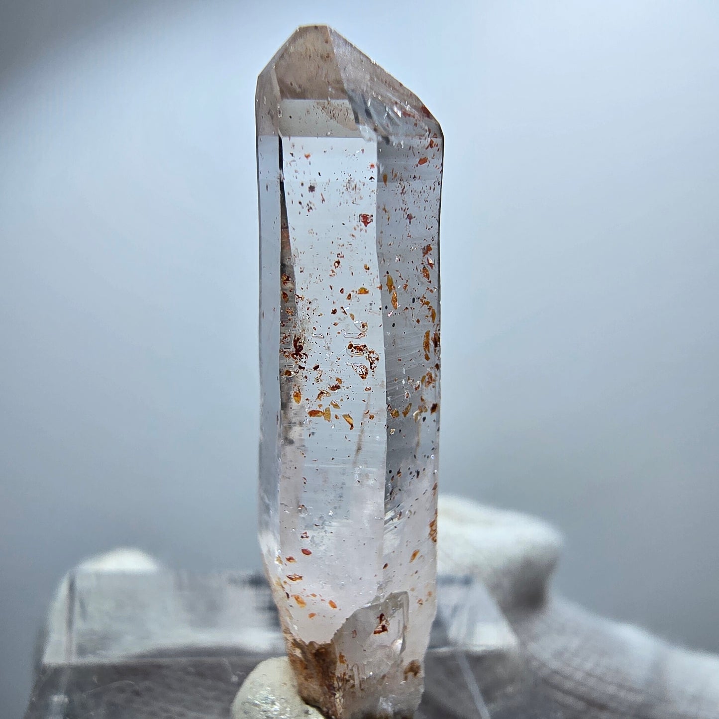 Klare Phantom Rauchquarz Eisen Spitze Goboboseb, Namibia 35*12*7mm