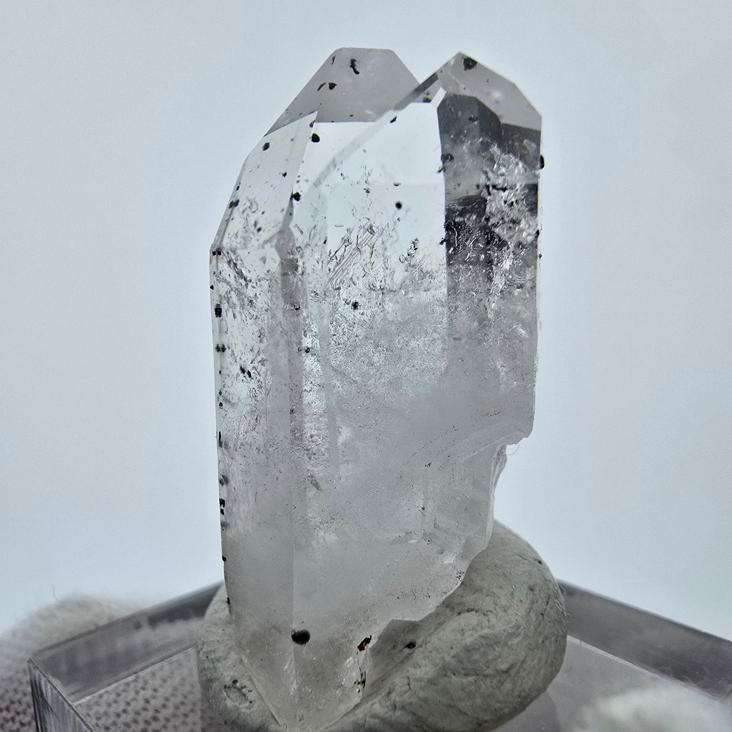 Phantom Rauchquarz, Hämatit Quarz Stufe Streep Mine Goboboseb Namibia 32*17*12mm