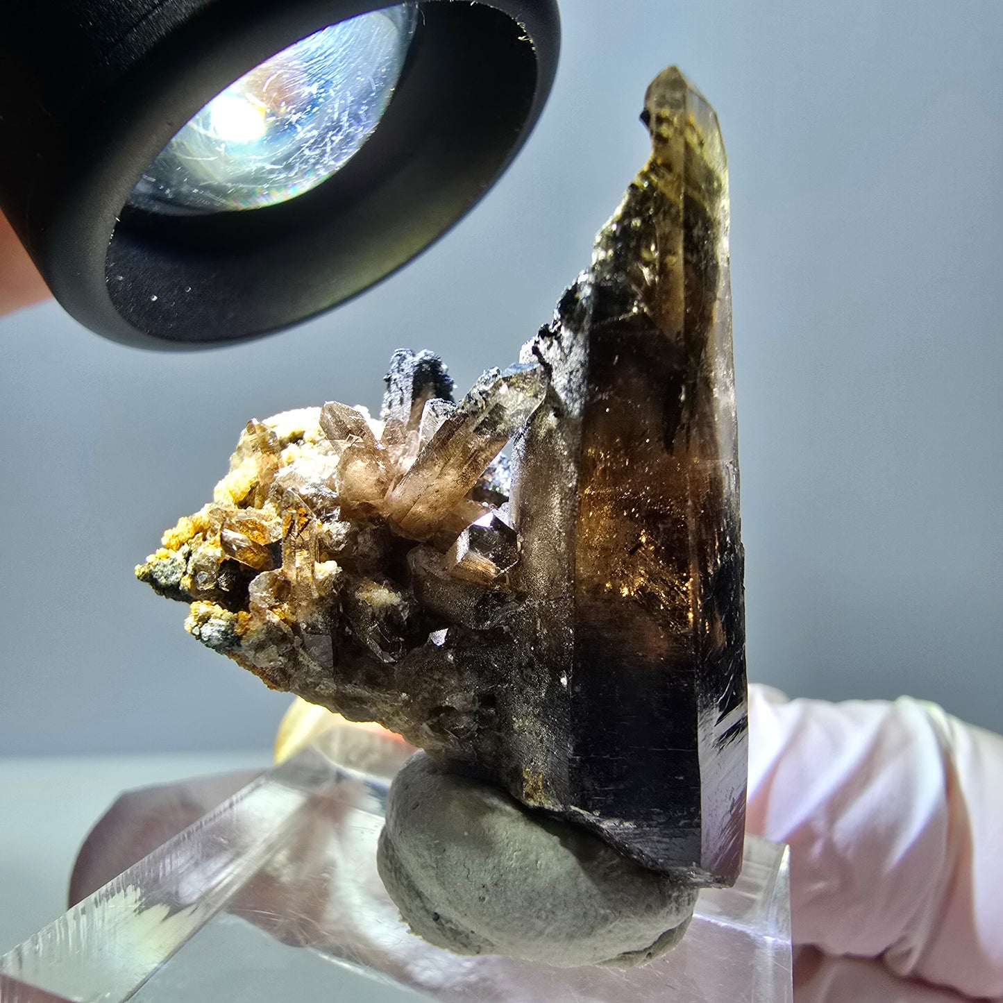 Rare spécimen de tourmaline Schorl et de quartz fumé, Erongo, Namibie, 36 x 27 x 22 mm