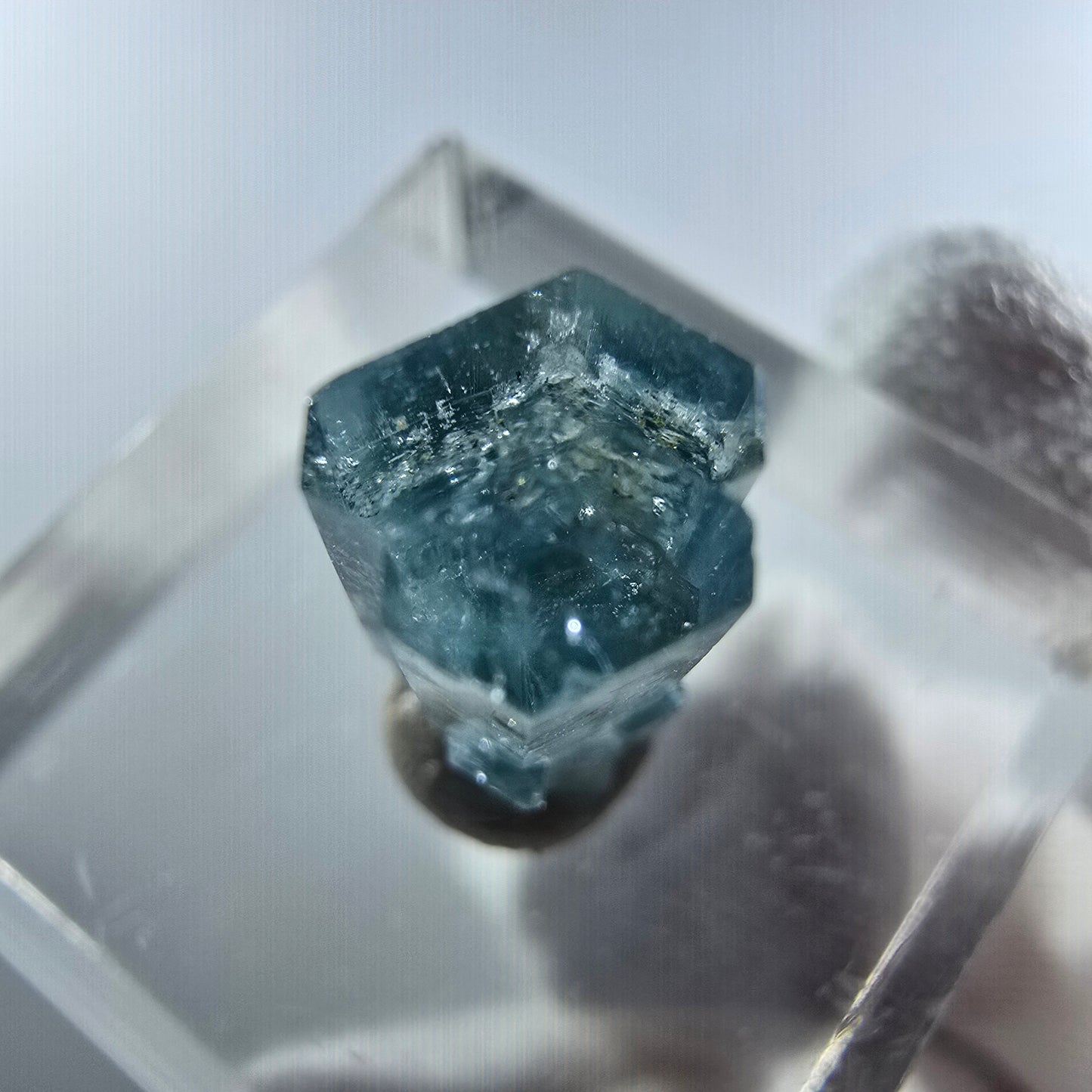 Cristal d'aigue-marine X clair rare Erongo, Namibie 15*7*7mm