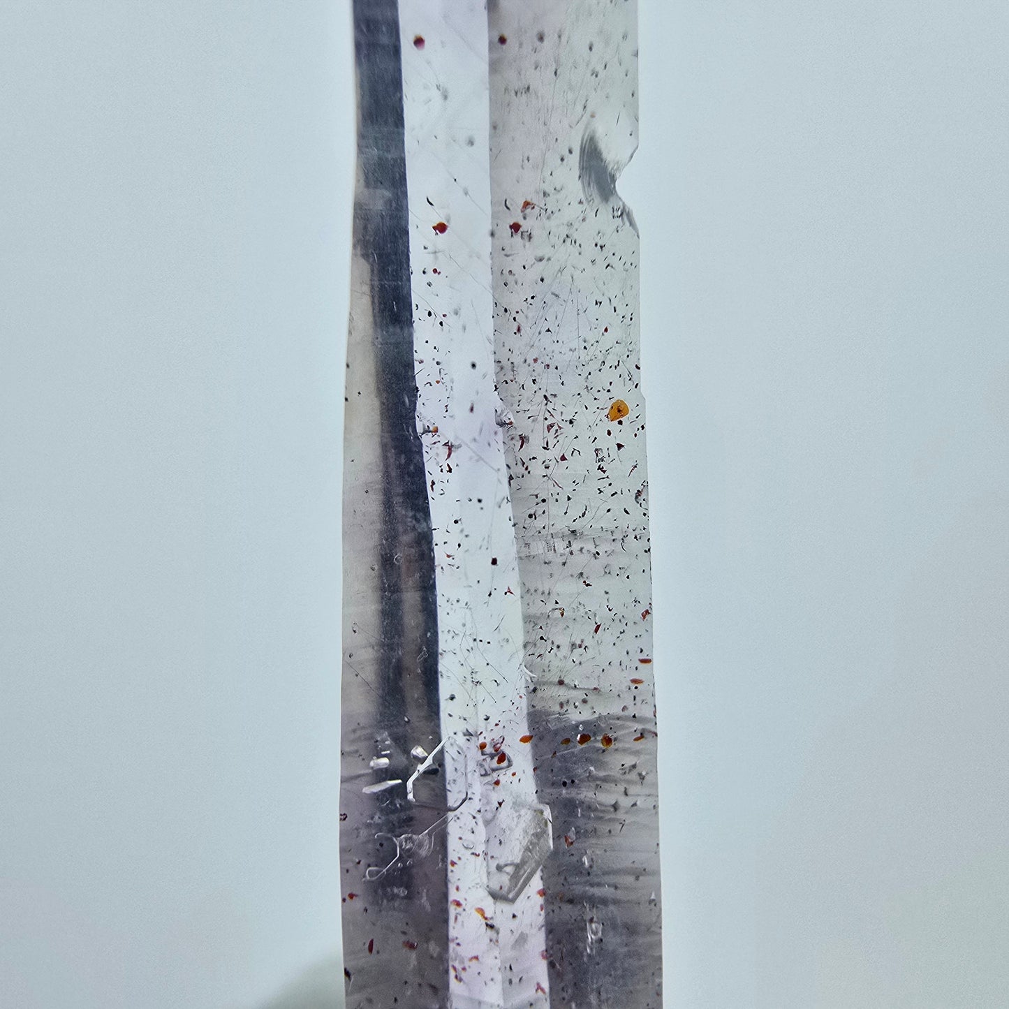 Phantom Amethyst Zepter Spitze aus Goboboseb, Namibia 43*8*5mm, Sammlung