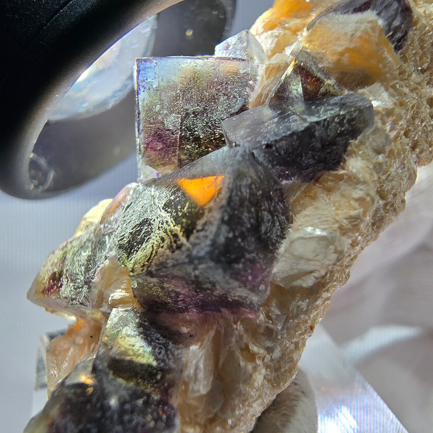 Cubes de fluorite fantôme colorés, spécimen de muscovite, Erongo, Namibie, 43 x 23 x 21 mm